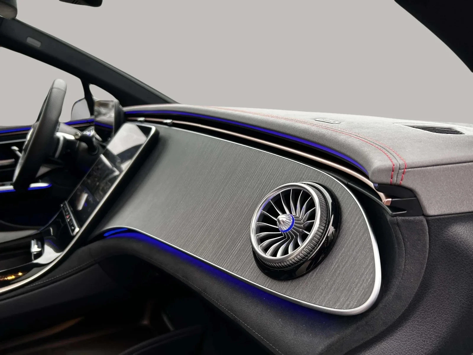 Mercedes-Benz-EQE-image-17