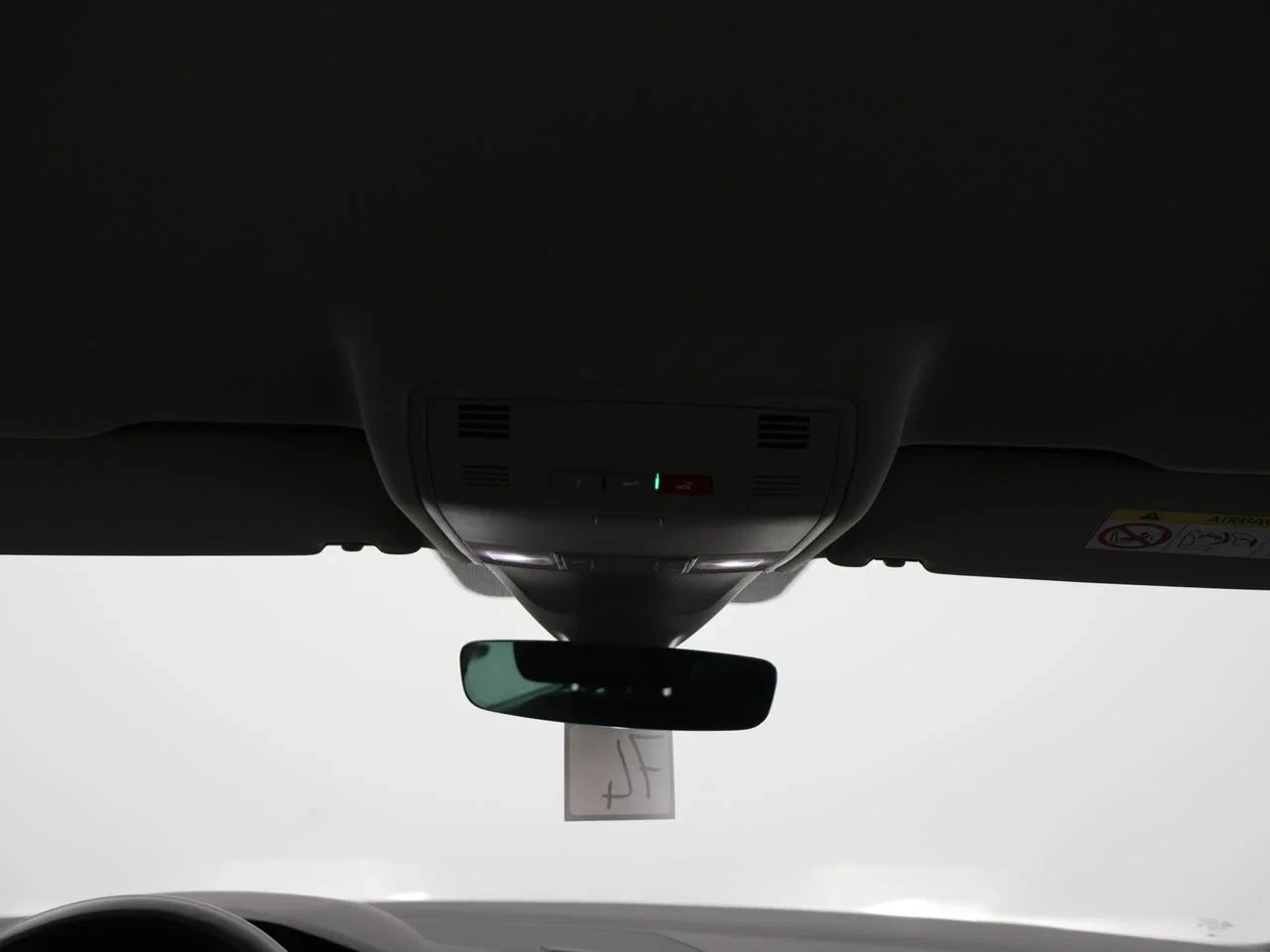 Volkswagen-Tiguan-image-22