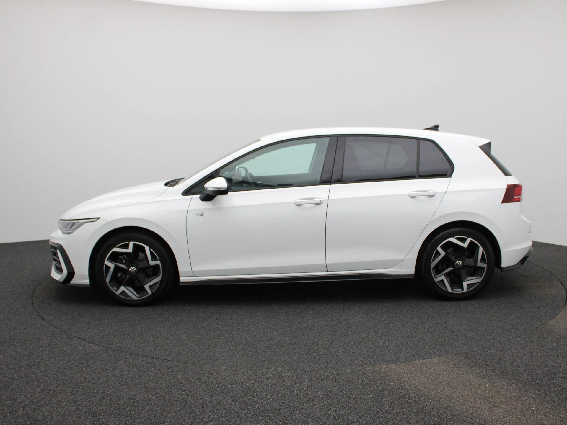 Volkswagen Golf 1.5 eTSI R-Line Edition