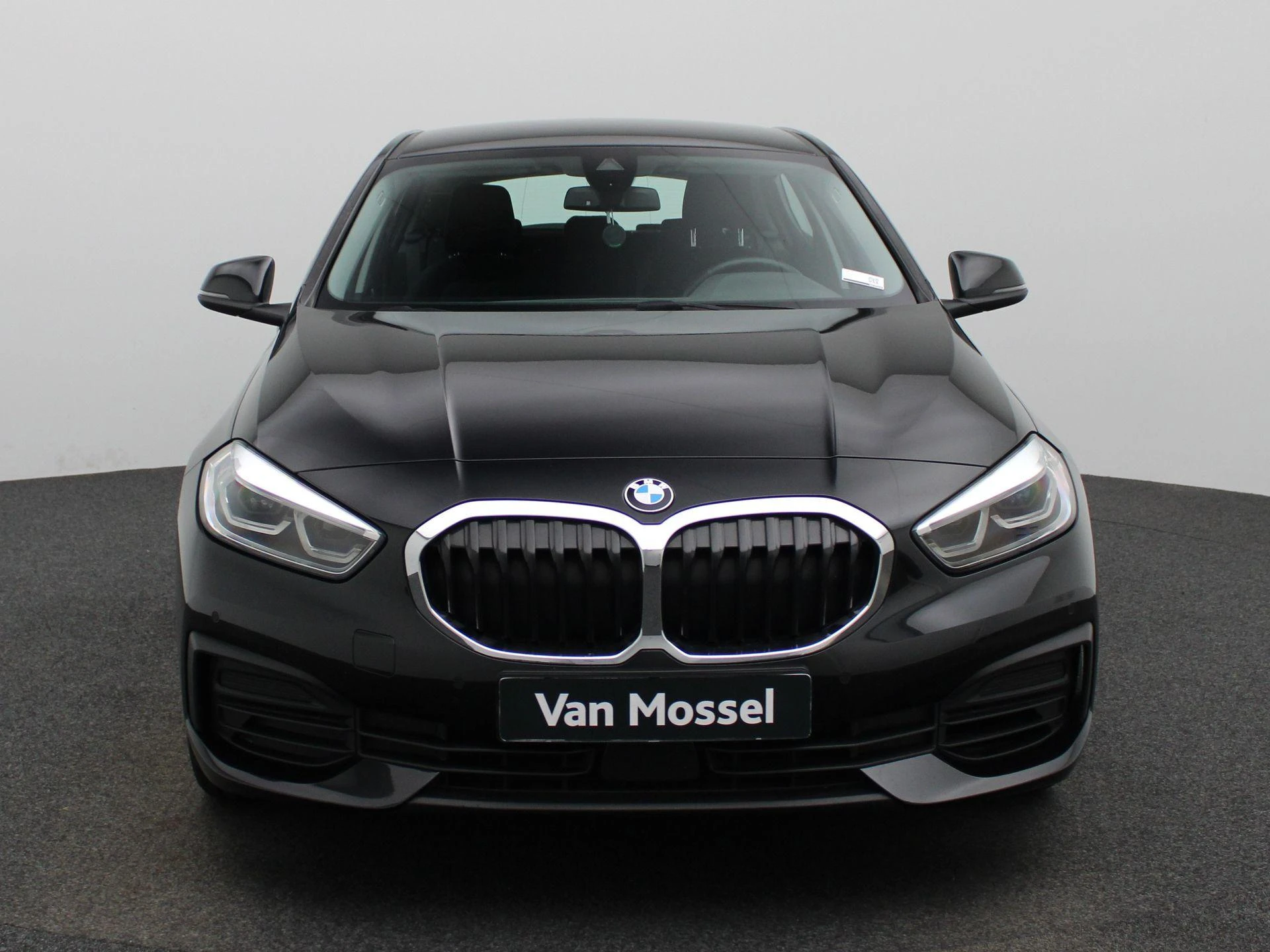 BMW-1 Reeks-image-2