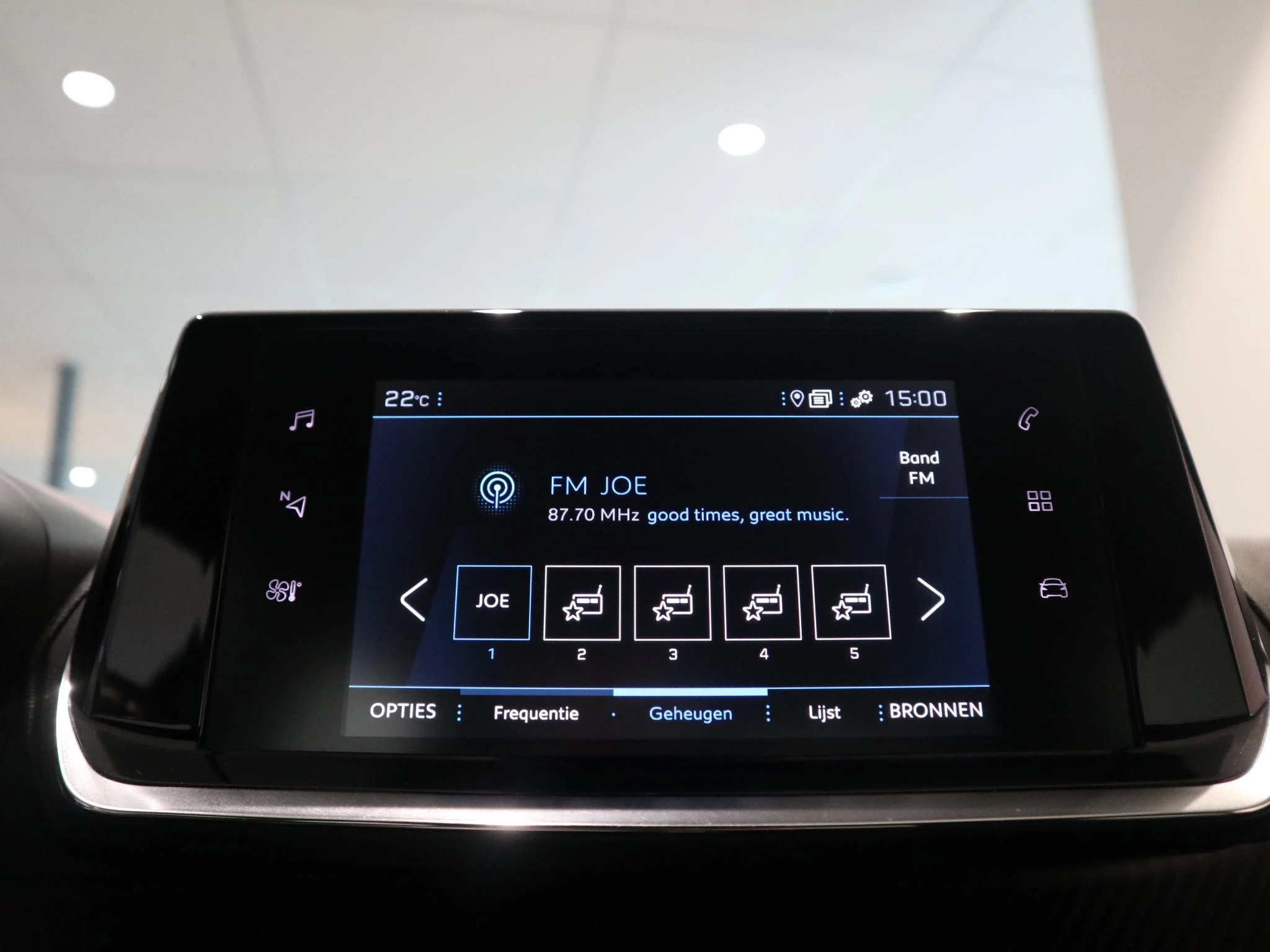 Peugeot-2008-image-17