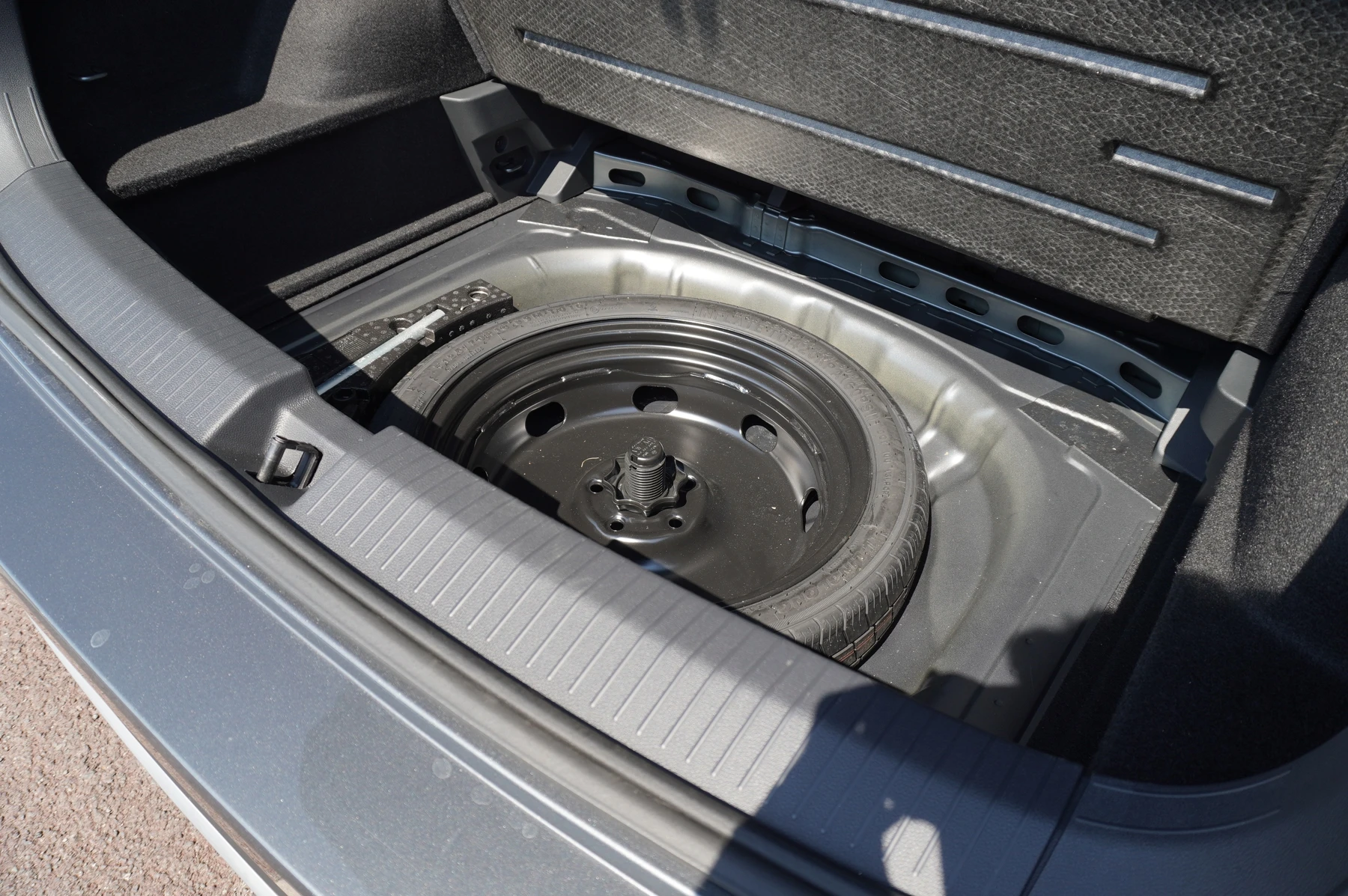 Volkswagen-T-Roc-image-34