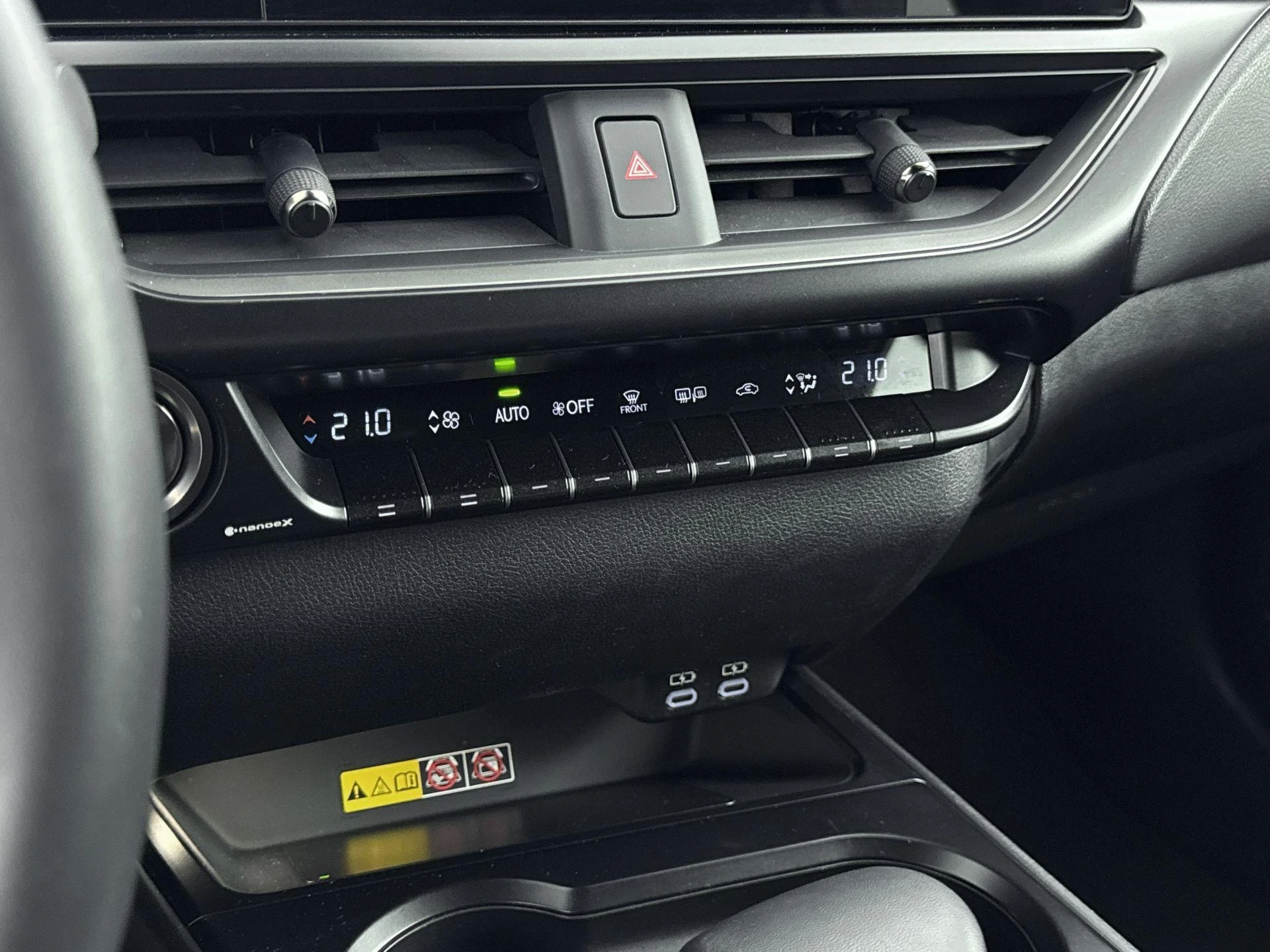 Lexus-UX-image-16