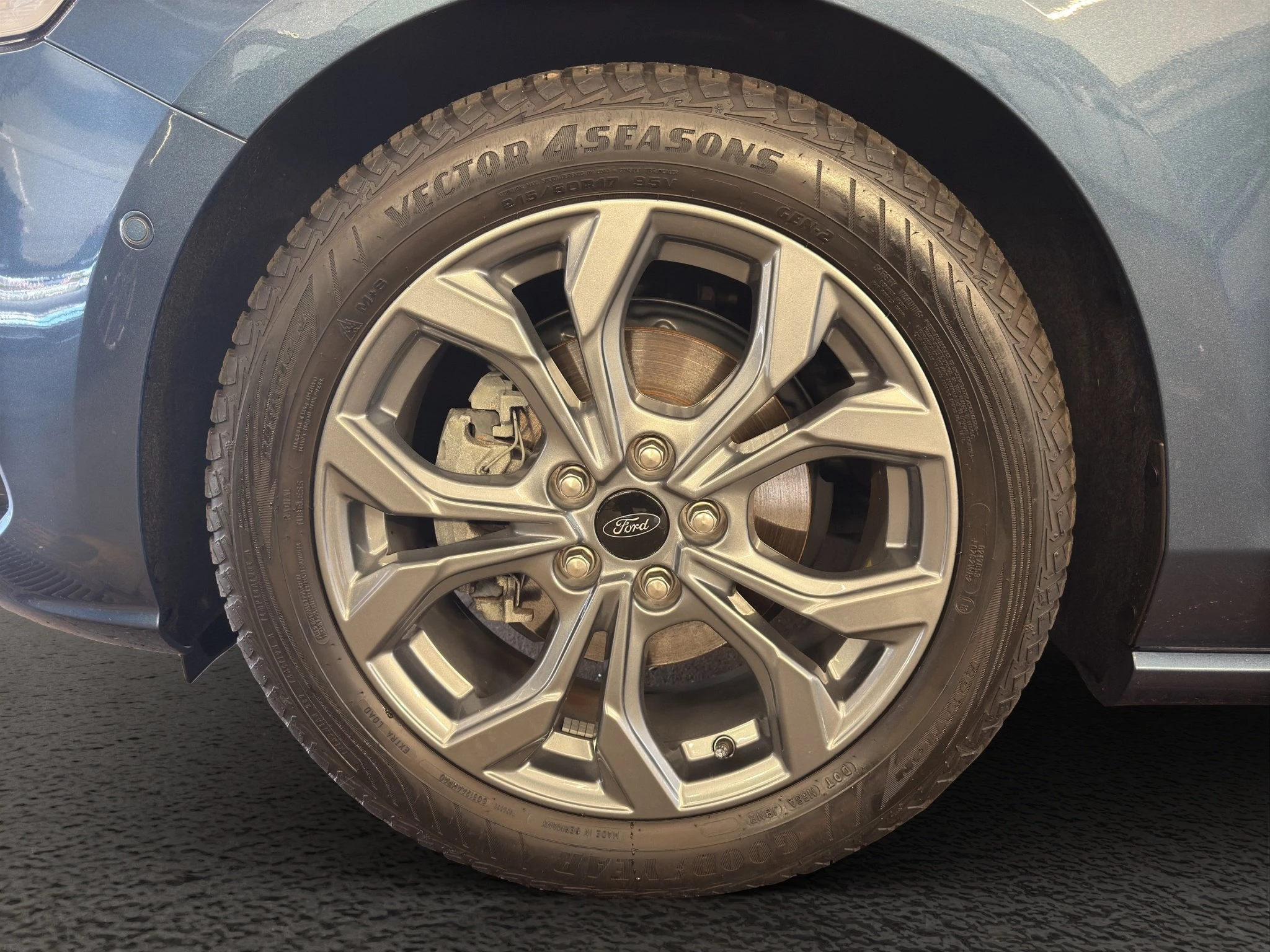 Ford Focus ST-Line X Turnier LED AHK ACC RFK GJR SHZ