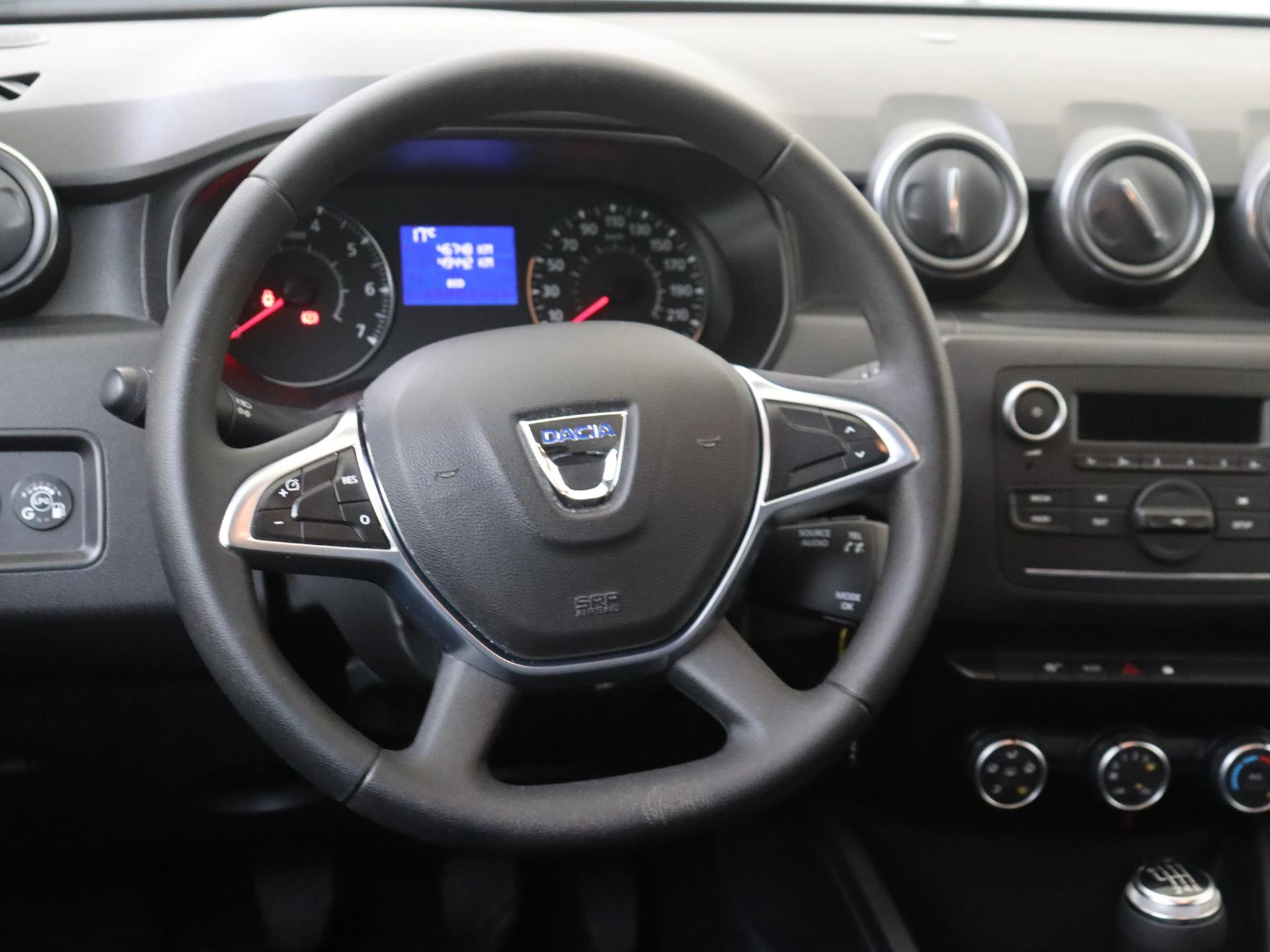 Dacia-Duster-image-13