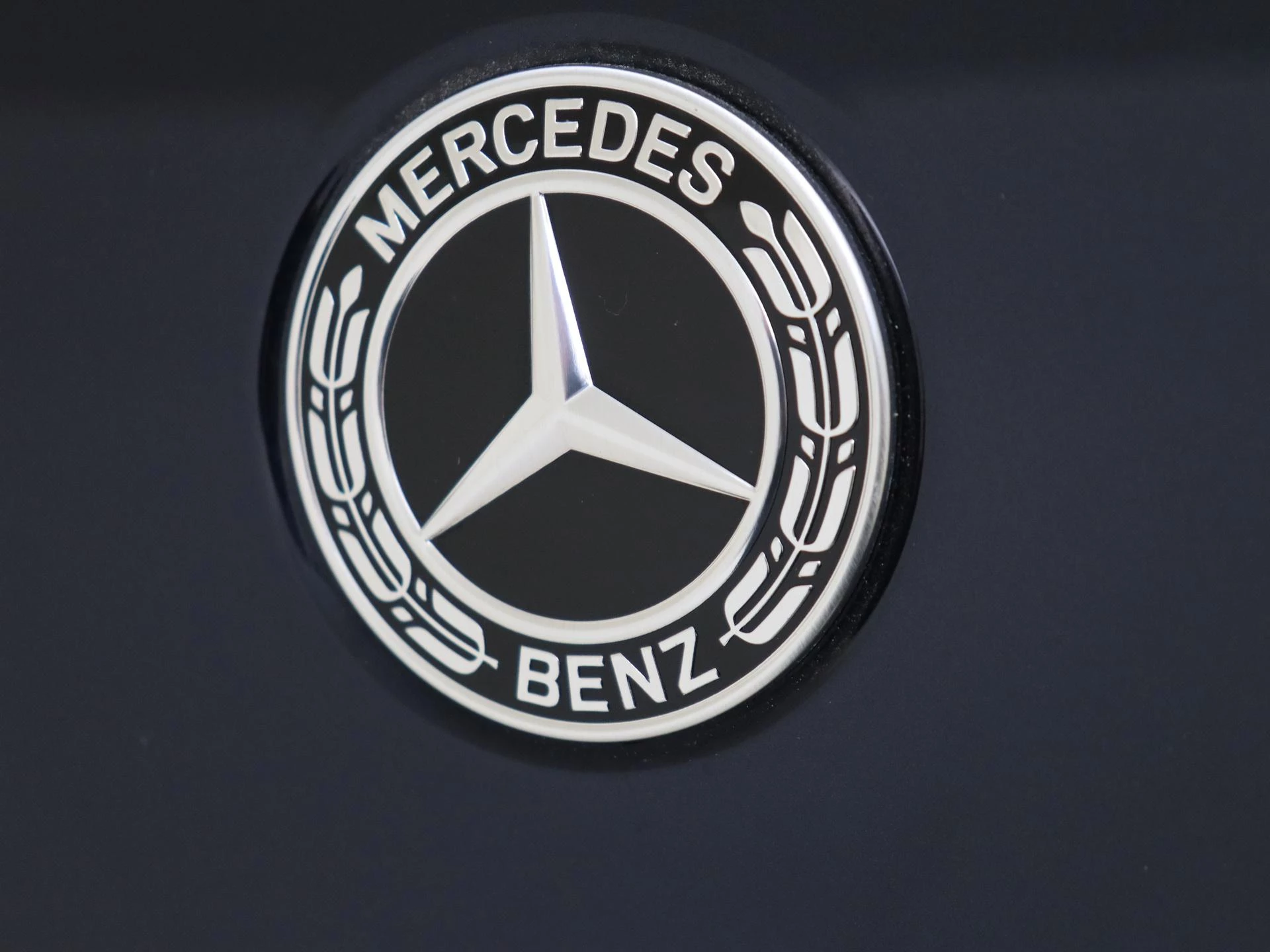 Mercedes-Benz-GLC-image-28