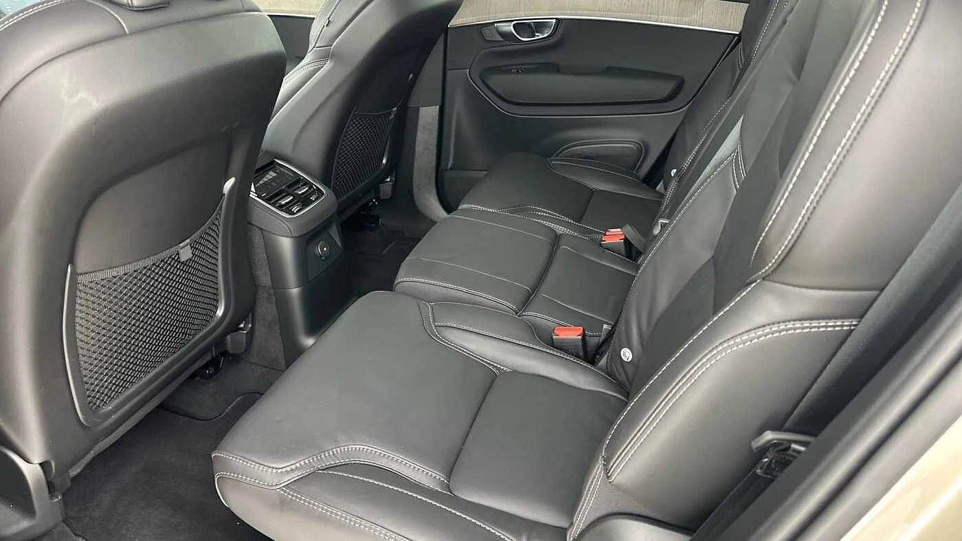 Volvo-XC90-image-12