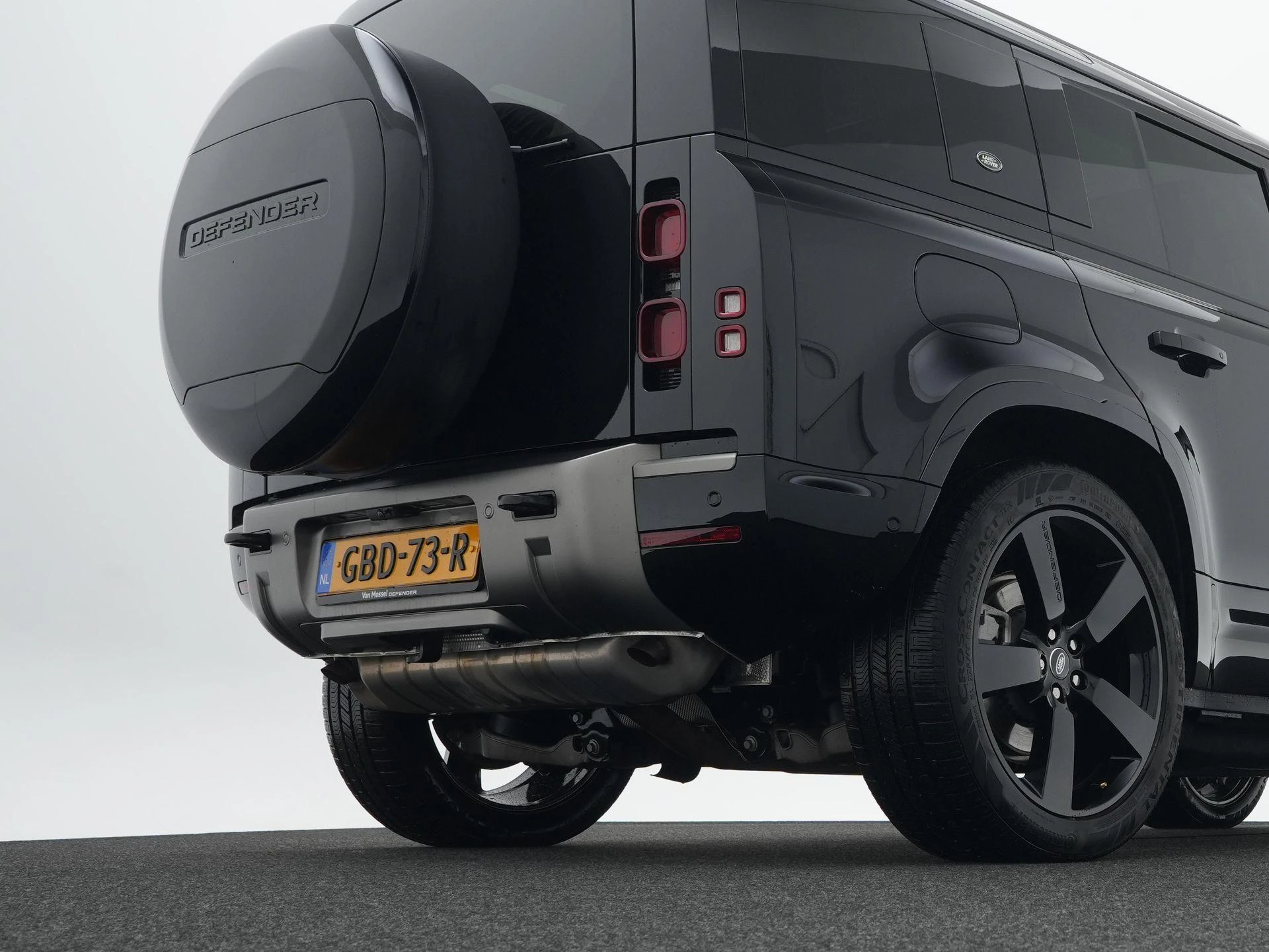 Land Rover-Defender-image-51