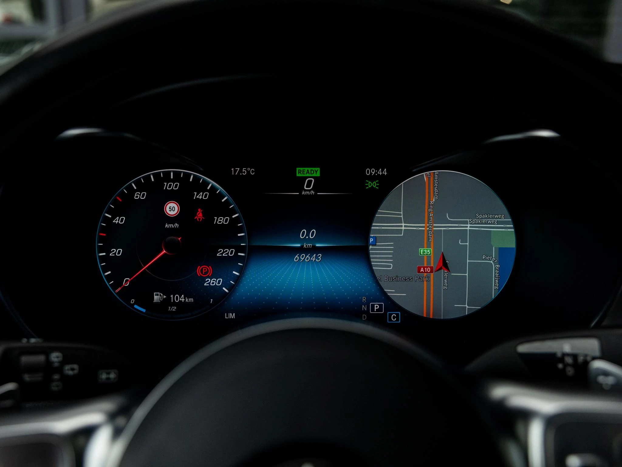 Mercedes-Benz-GLC-image-33