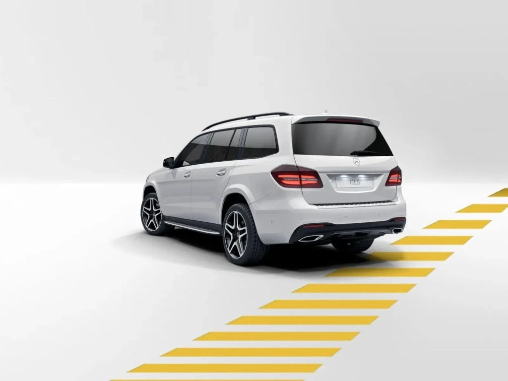 Mercedes-Benz-GLS 350 d-image-3