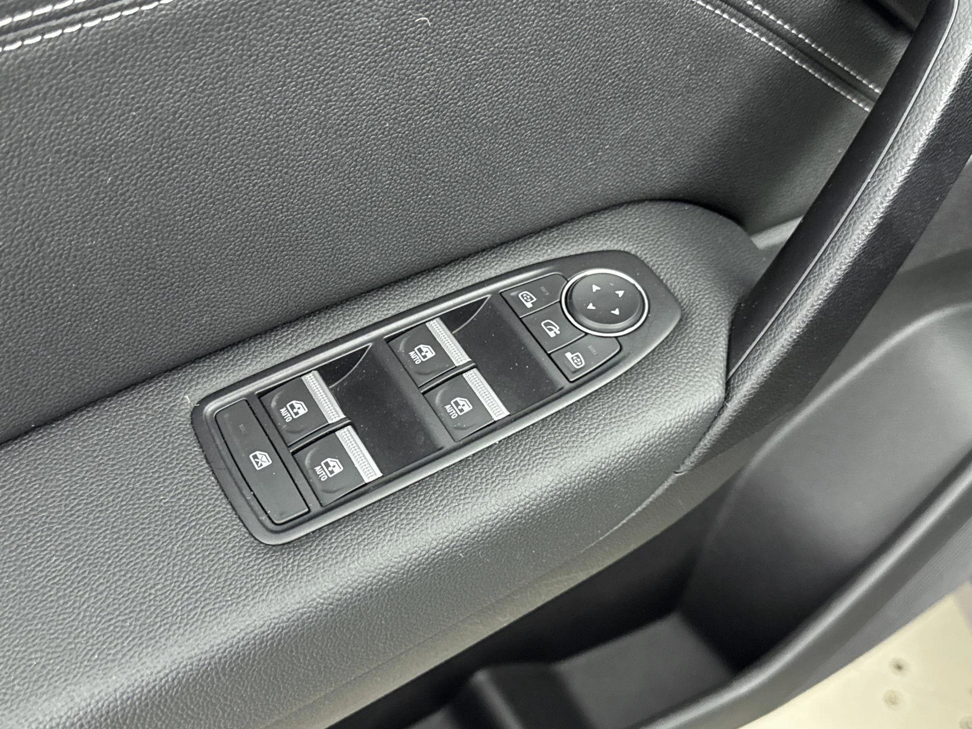 Renault-Captur-image-9