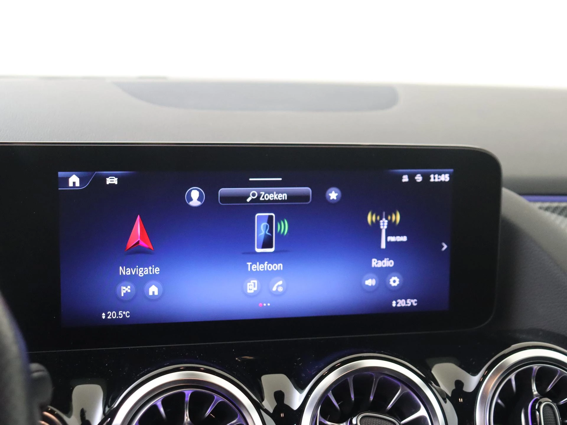 Mercedes-Benz-B-Klasse-image-19