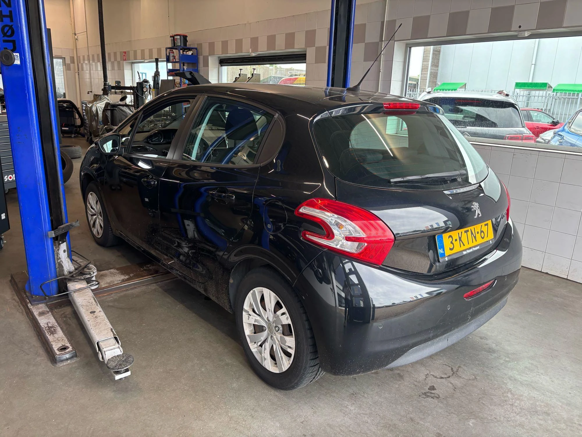 Peugeot-208-image-4