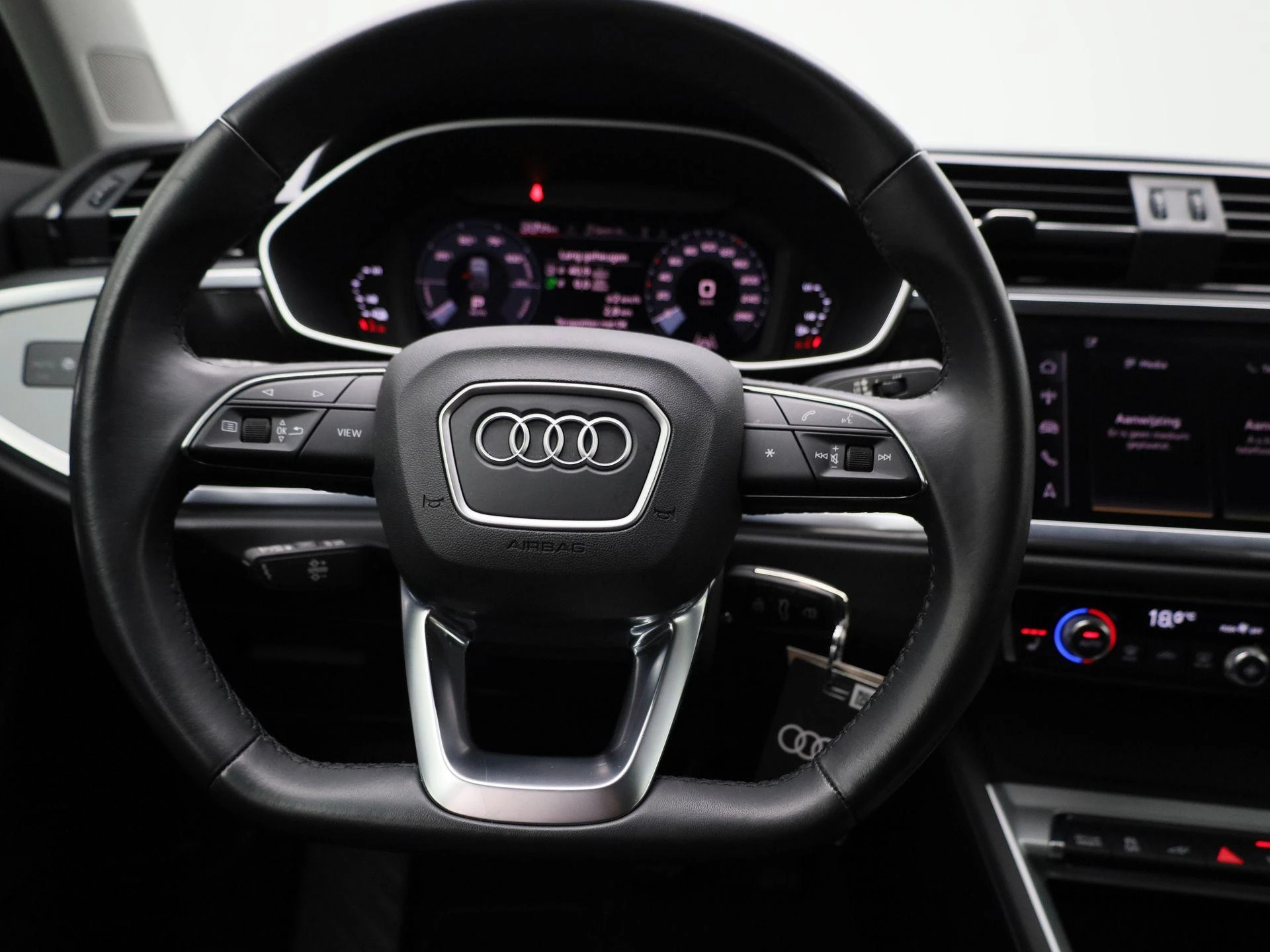 Audi-Q3-image-6