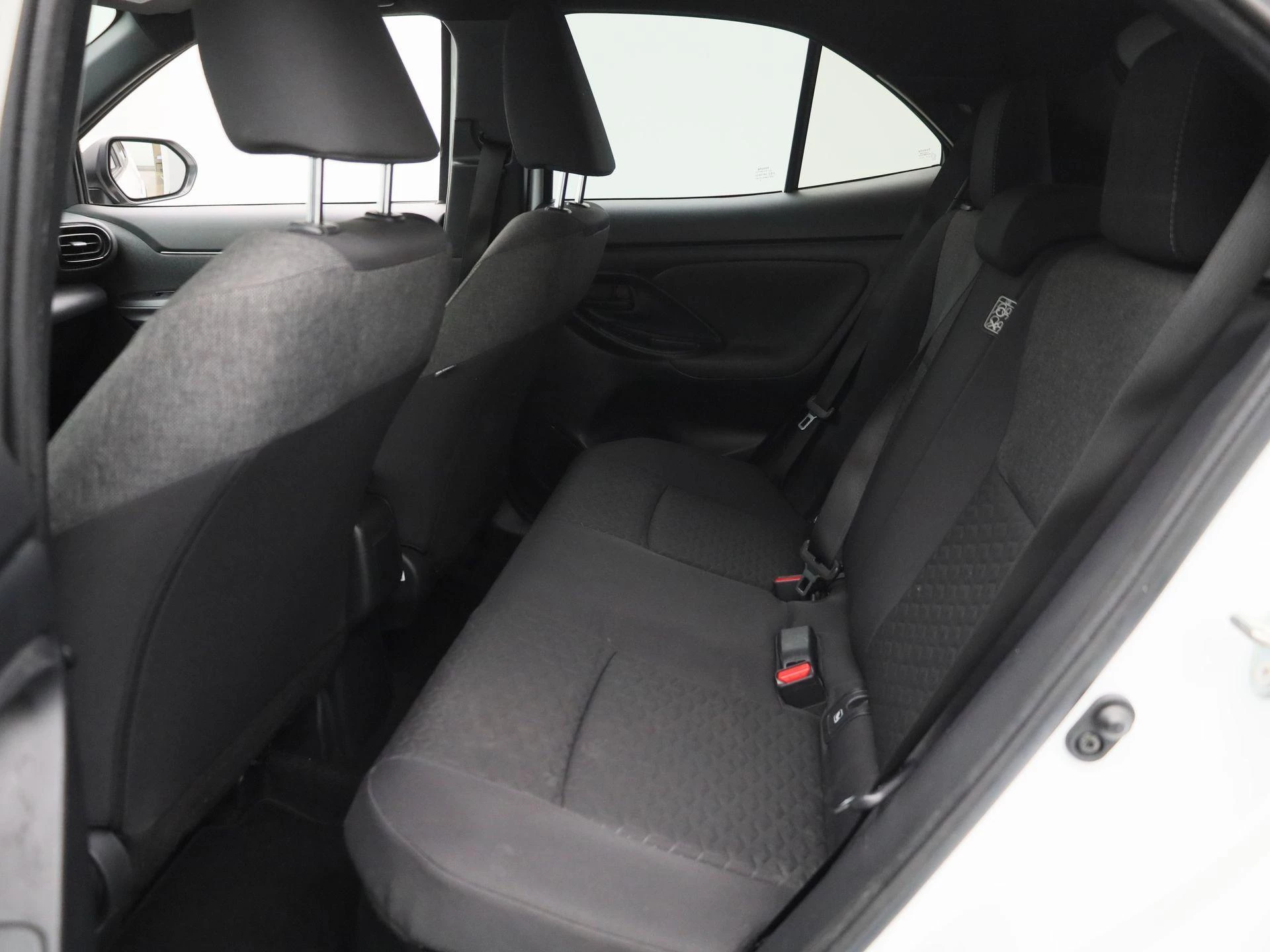 Toyota-Yaris Cross-image-11