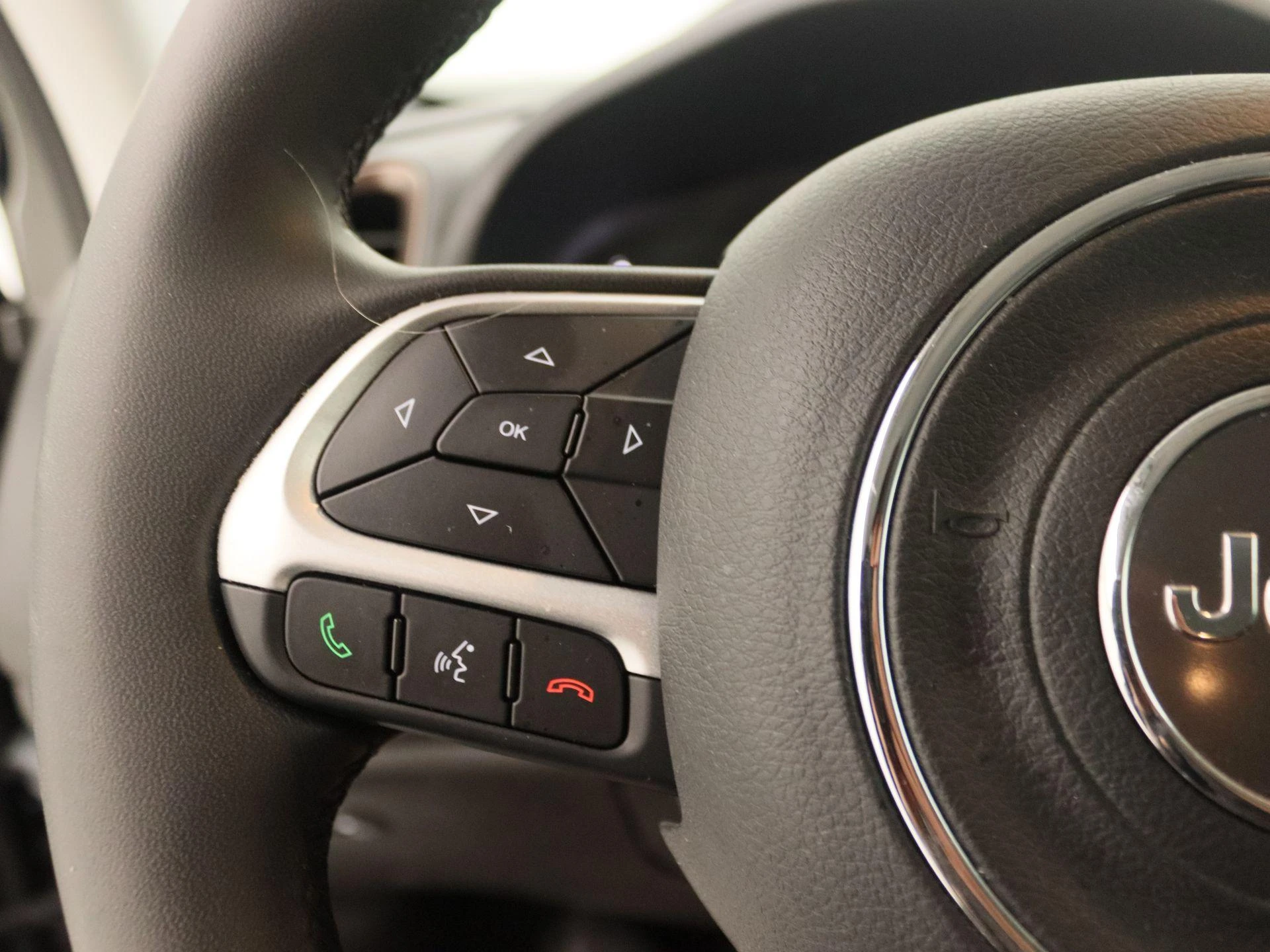 Jeep-Renegade-image-17