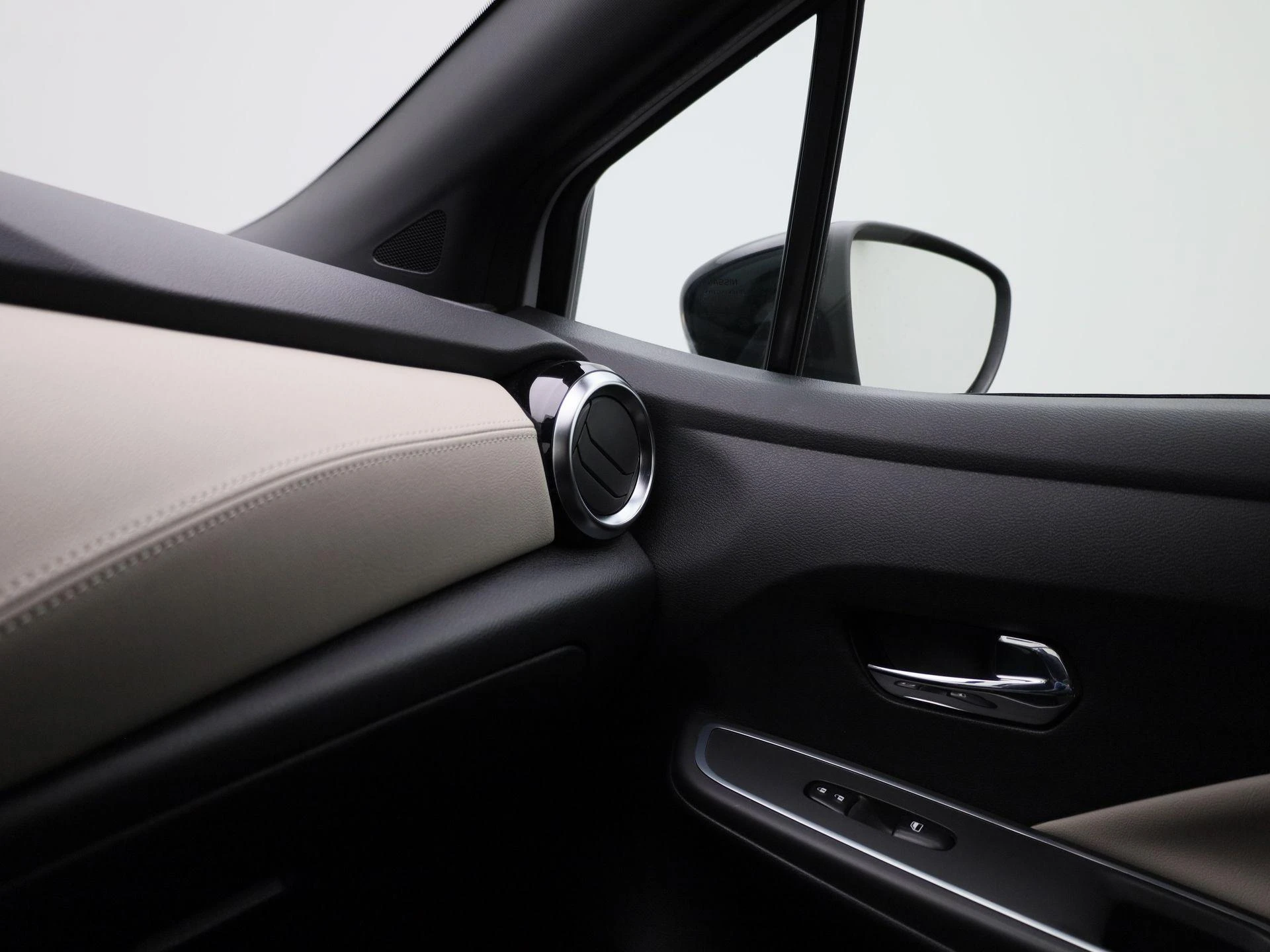 Nissan-Micra-image-24