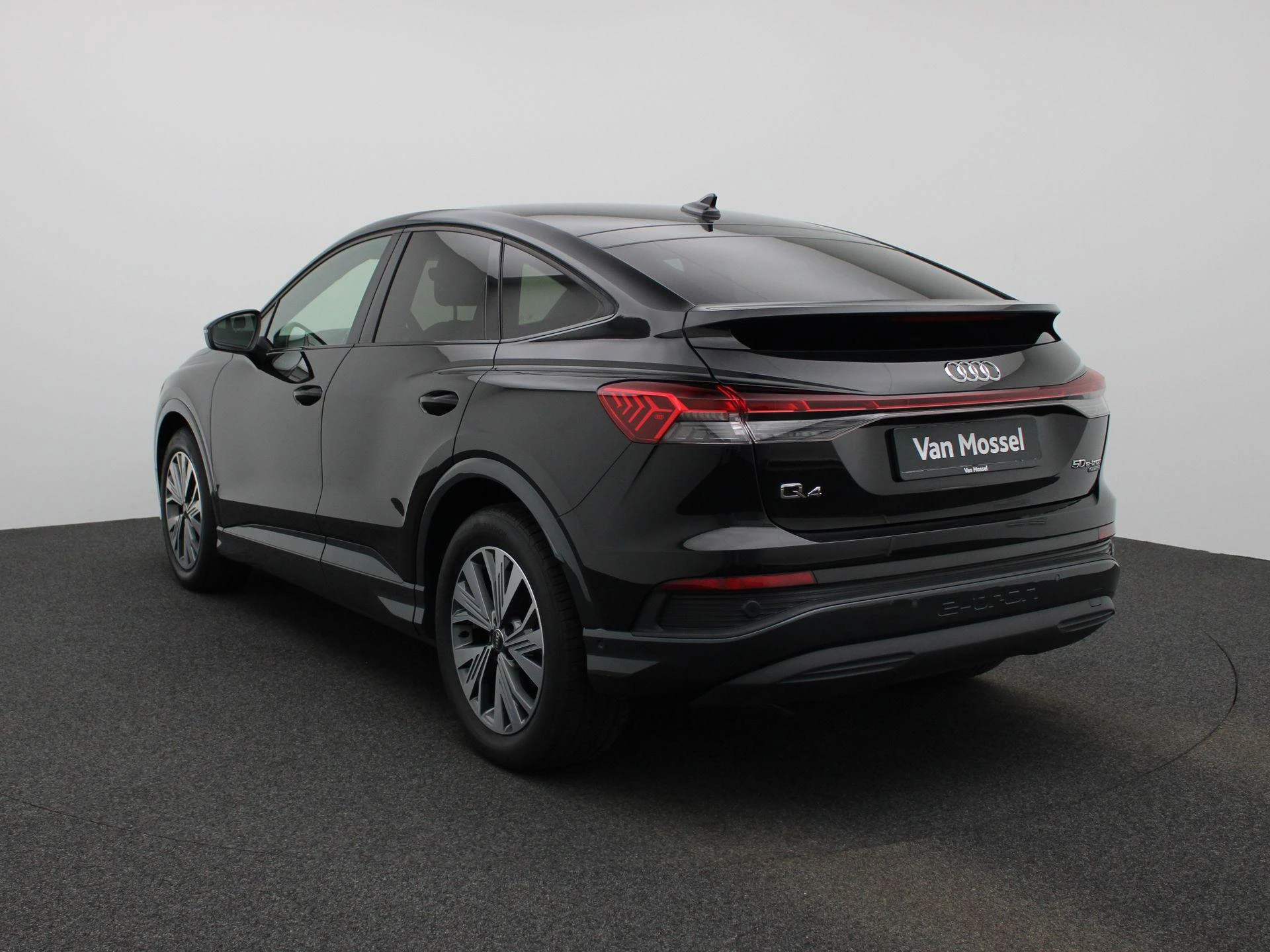 Audi-Q4 Sportback e-tron-image-1