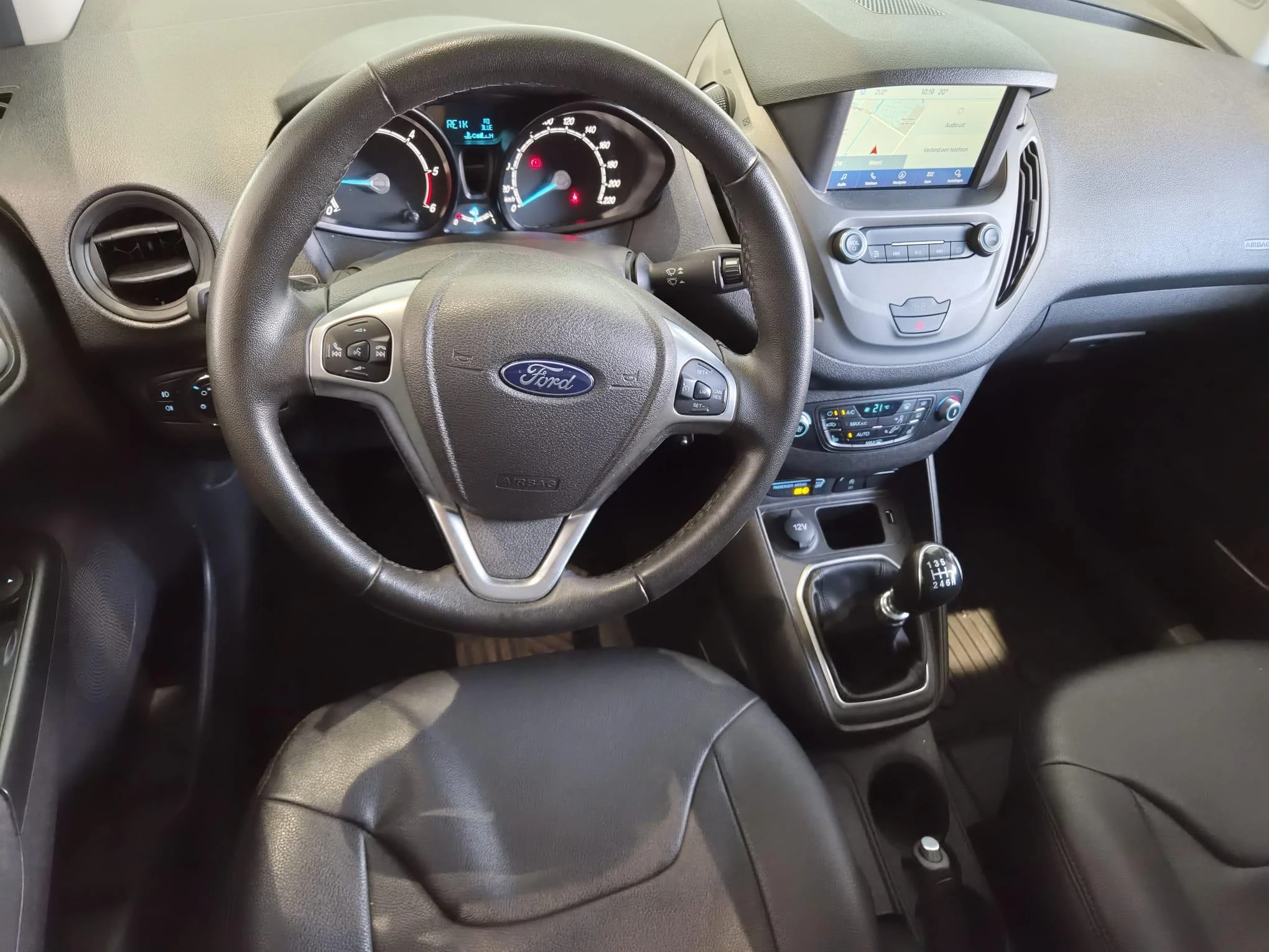 Ford-Transit Courier-image-7