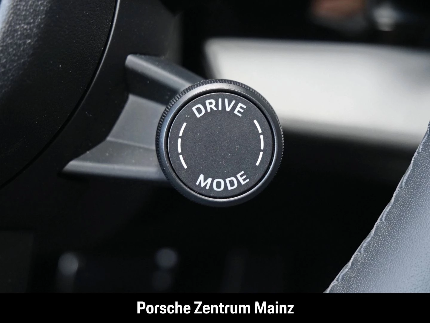 Porsche-Taycan-image-23