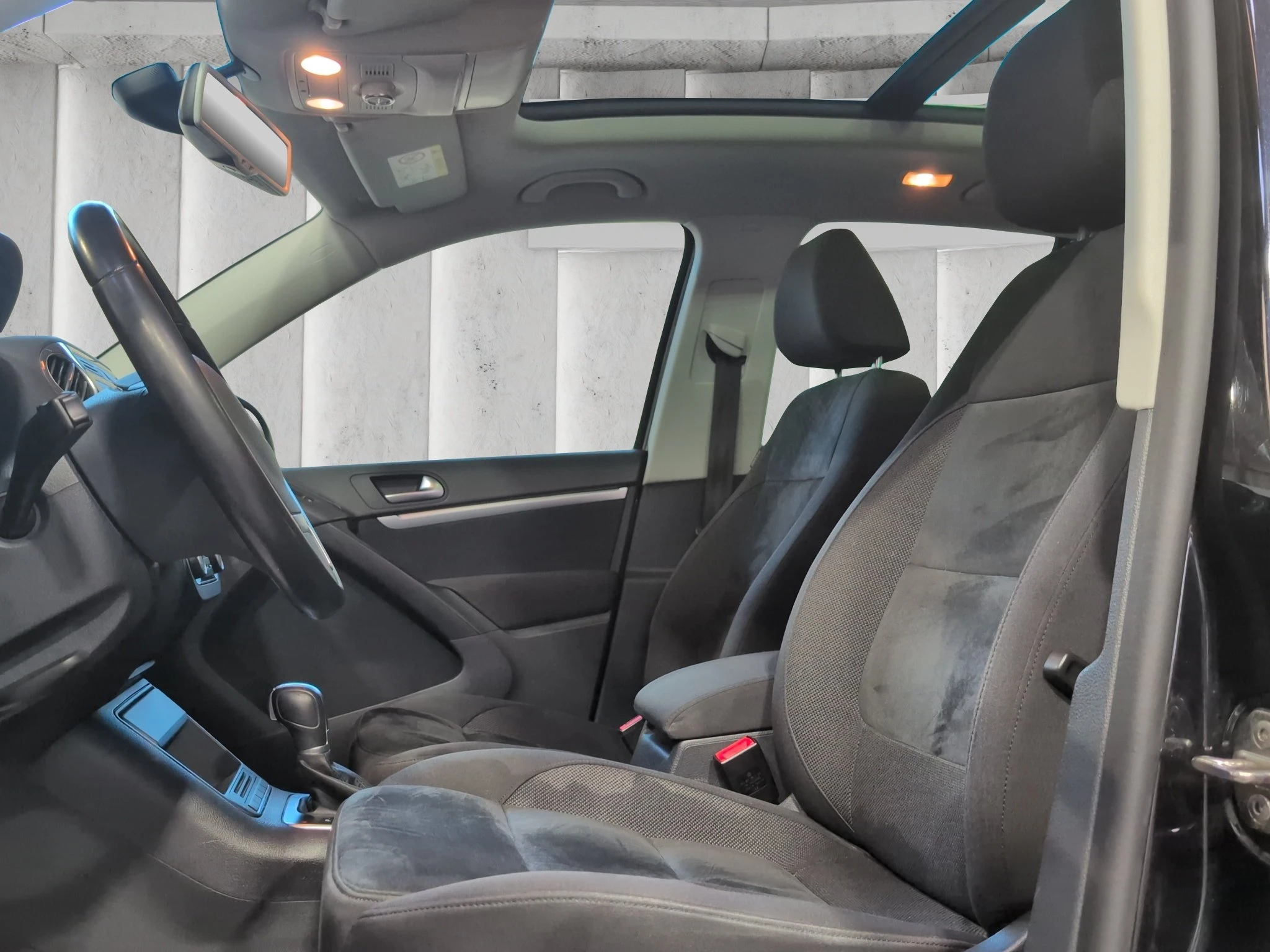 Volkswagen-Tiguan-image-9