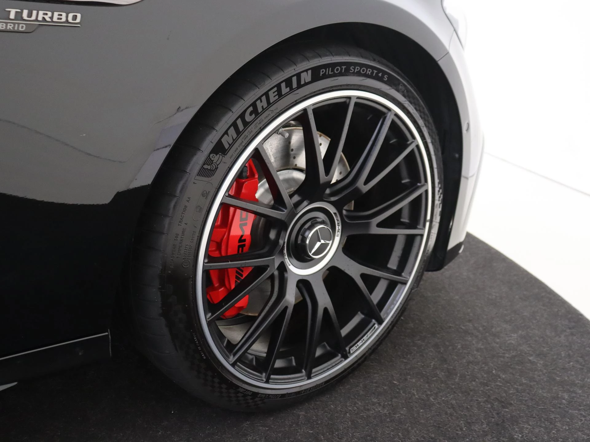 Mercedes-Benz-E-Klasse-image-10