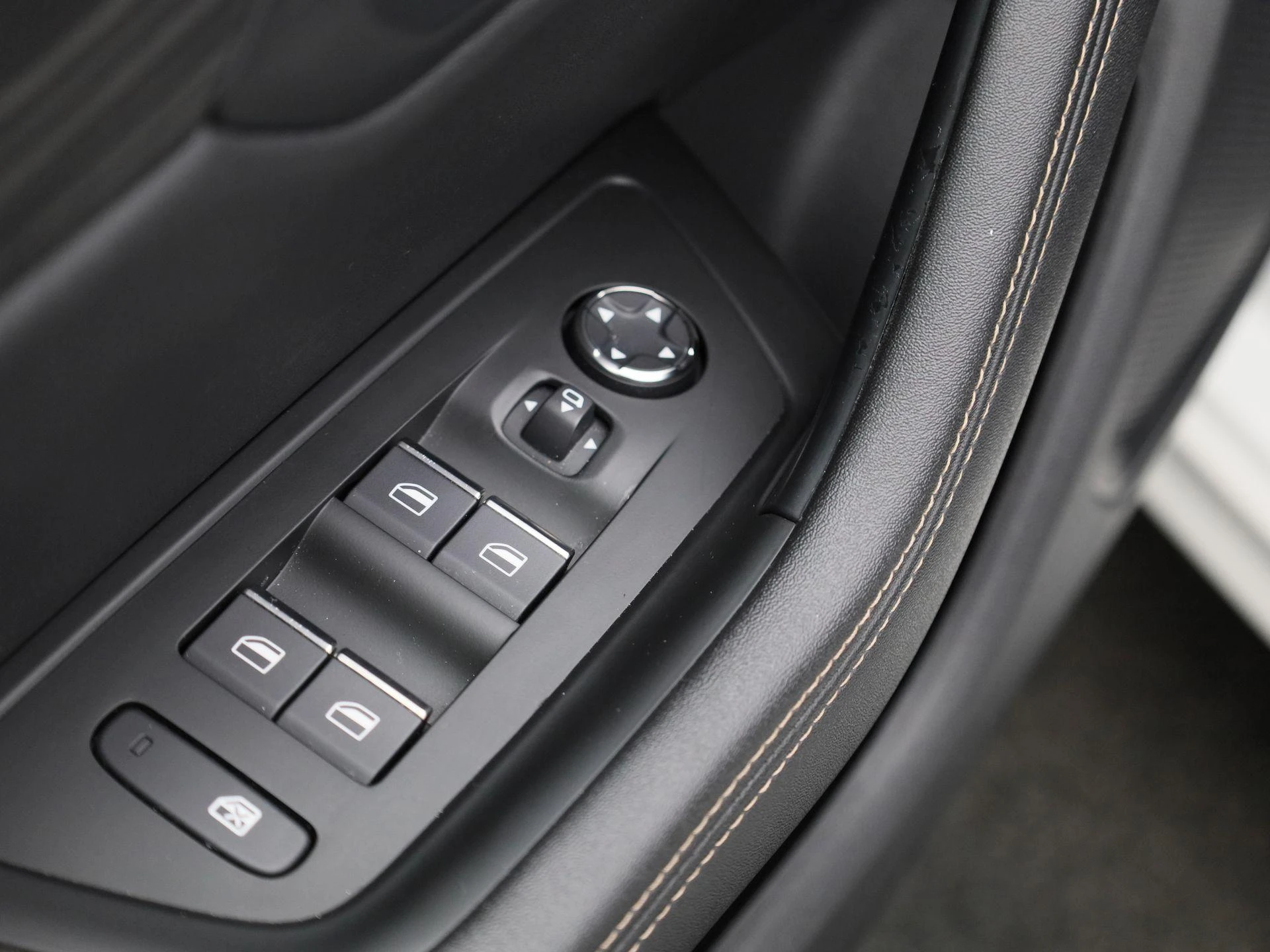 Peugeot-508-image-34