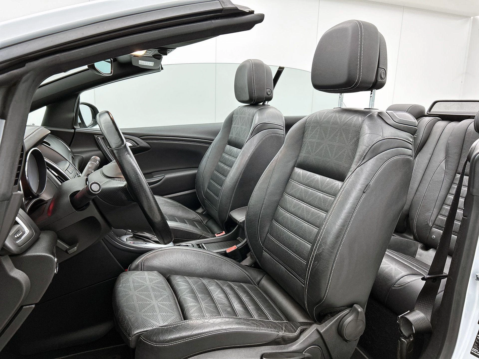 Opel-Cascada-image-36