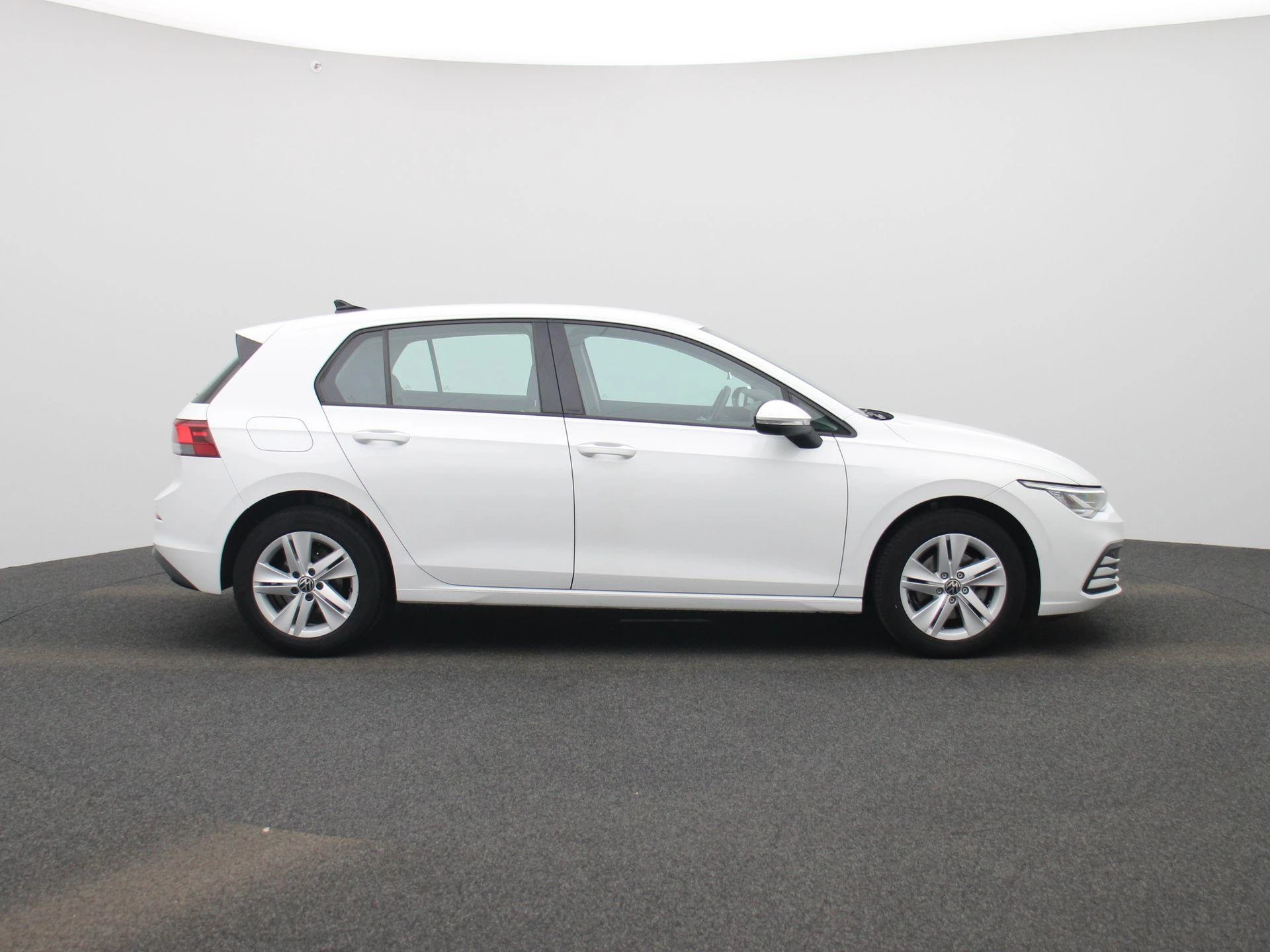 Volkswagen-Golf-image-6