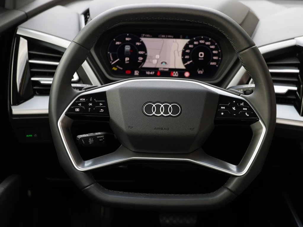 Audi Q4 e-tron 45 S line