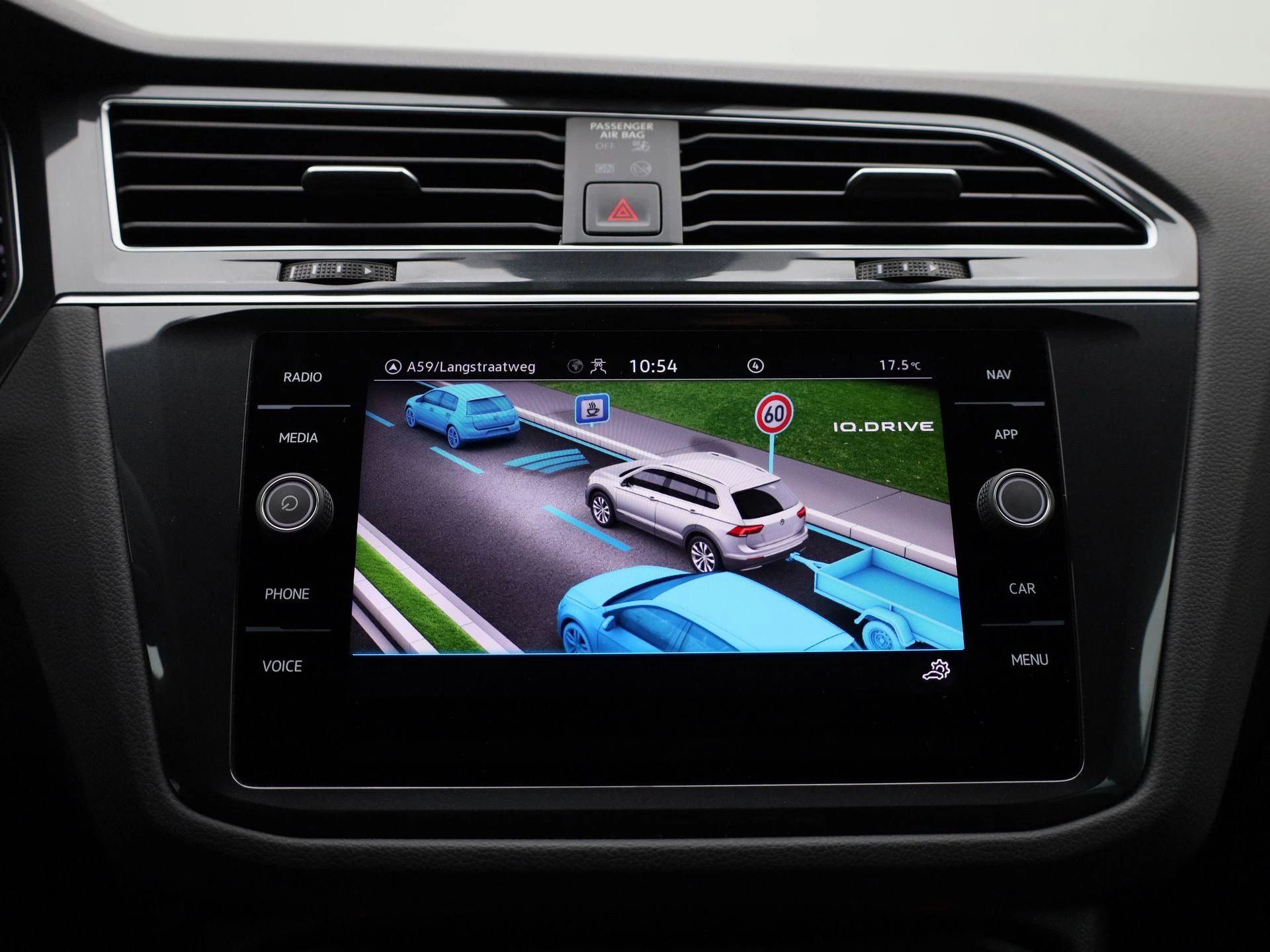 Volkswagen-Tiguan-image-30