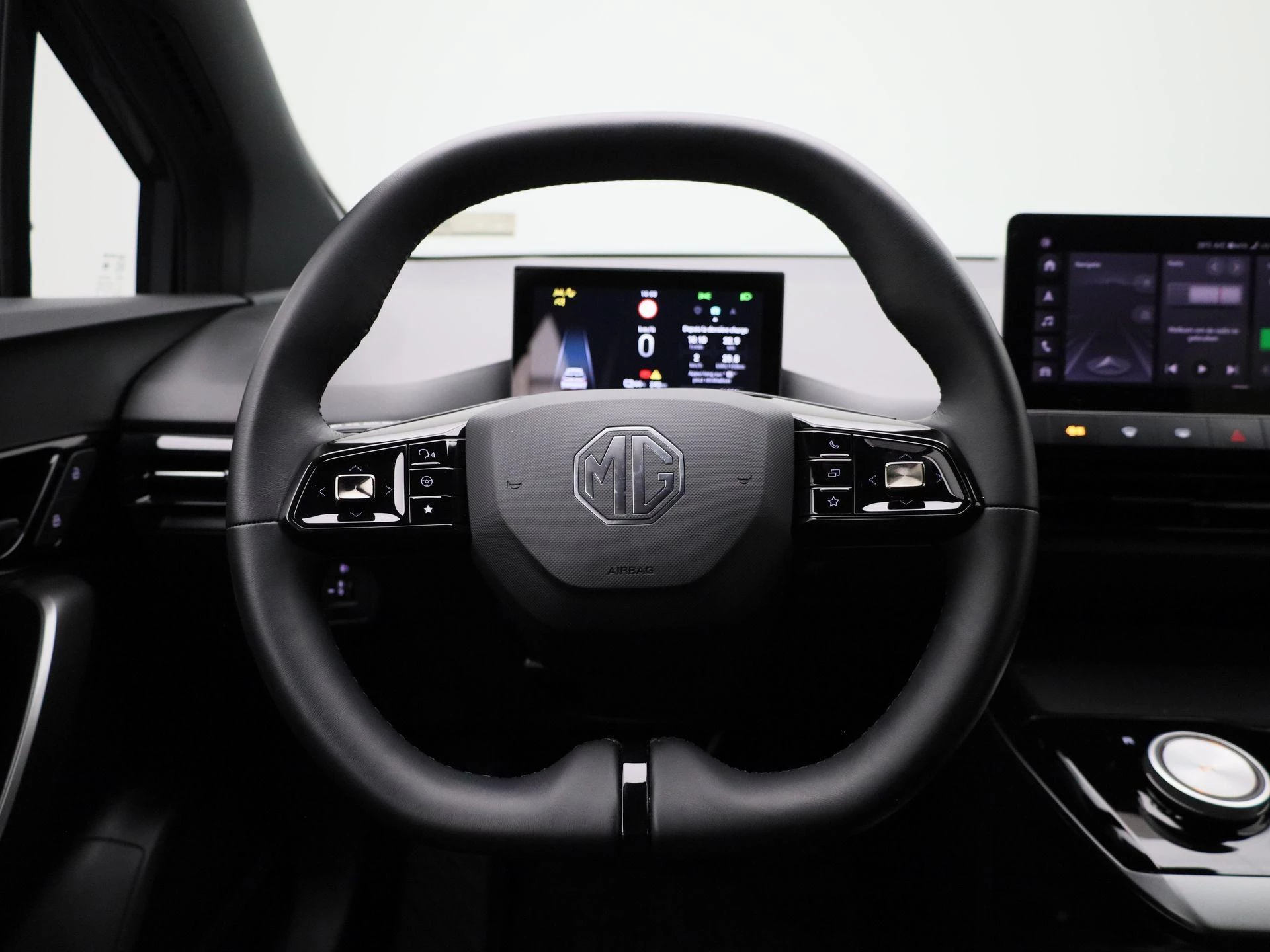 MG MG4 64 kWh Luxury