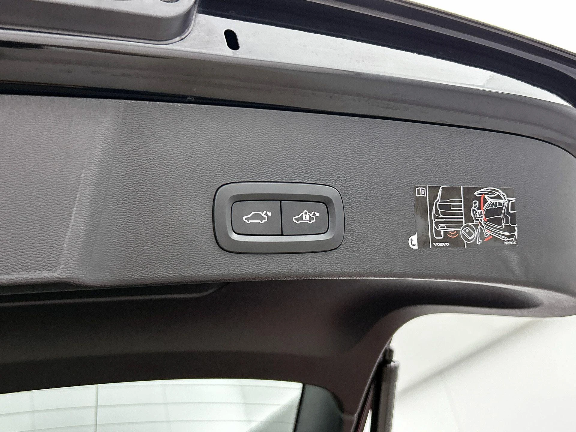 Volvo XC40 Recharge P8 AWD R-Design