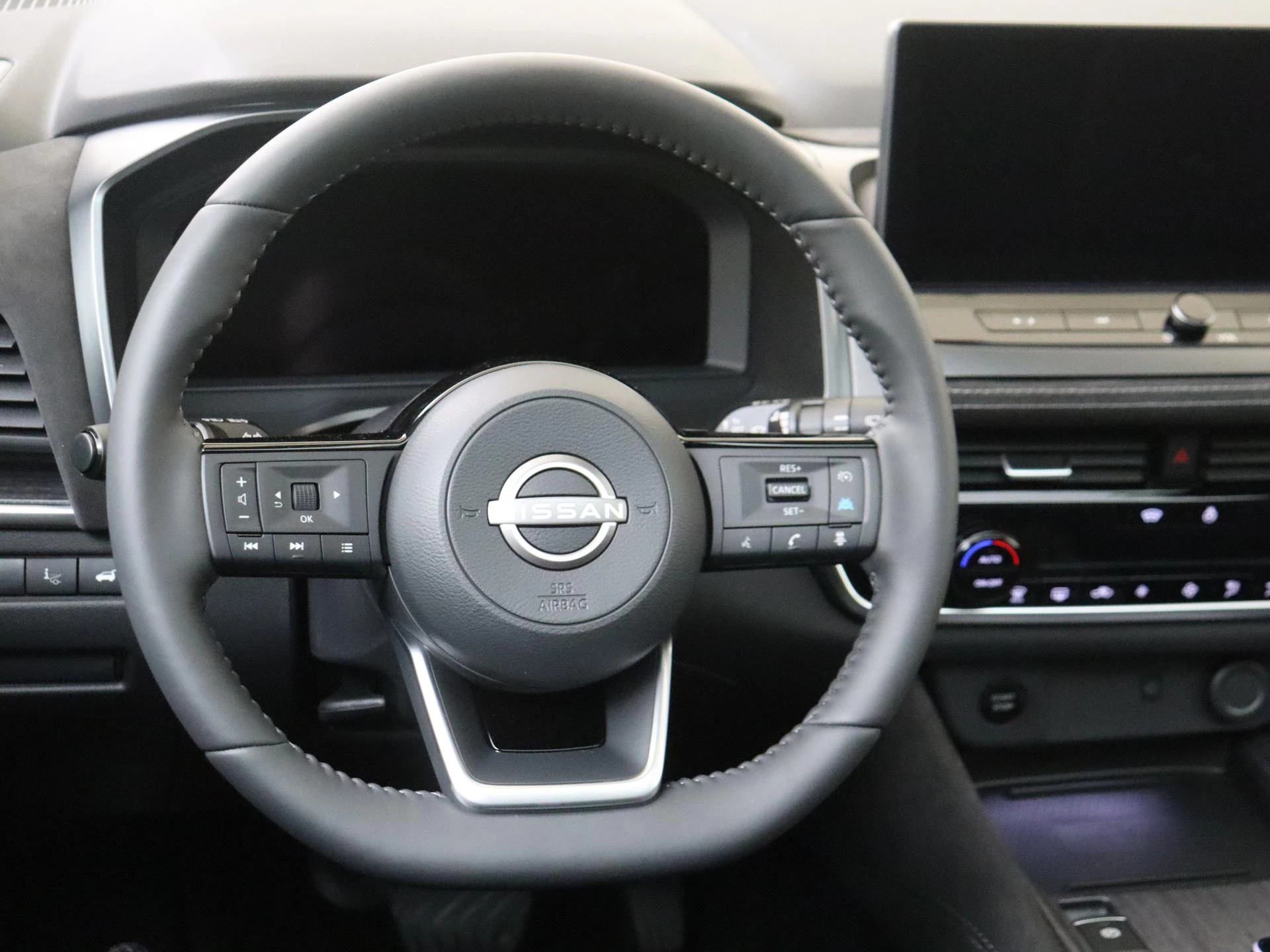 Nissan-QASHQAI-image-9