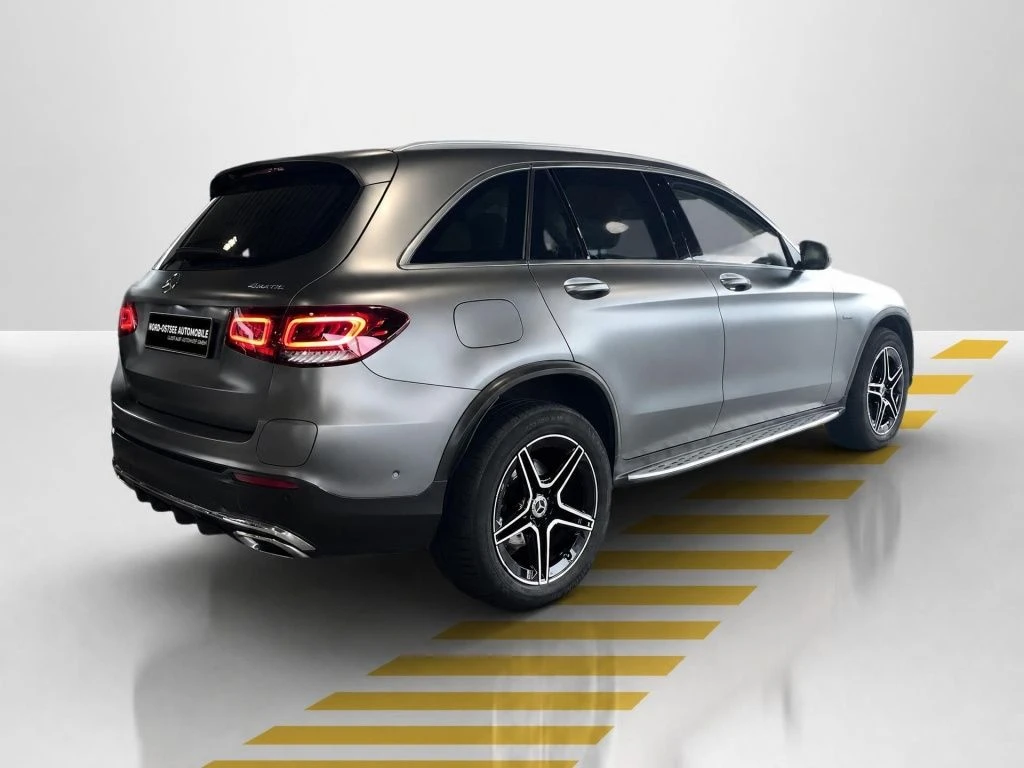 Mercedes-Benz-GLC 300 e-image-14