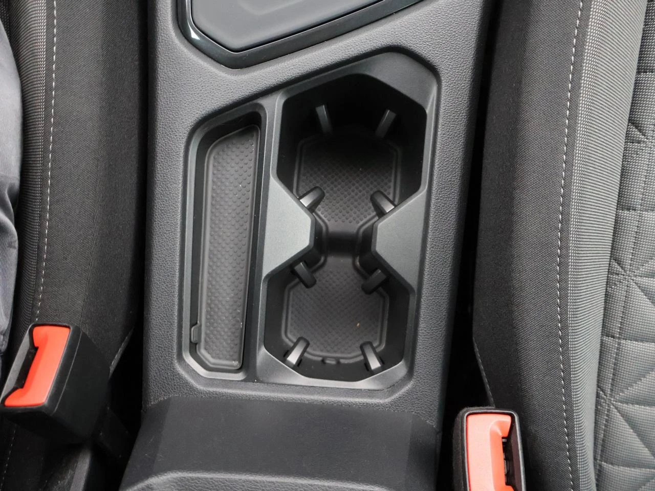 Volkswagen-Tiguan-image-19