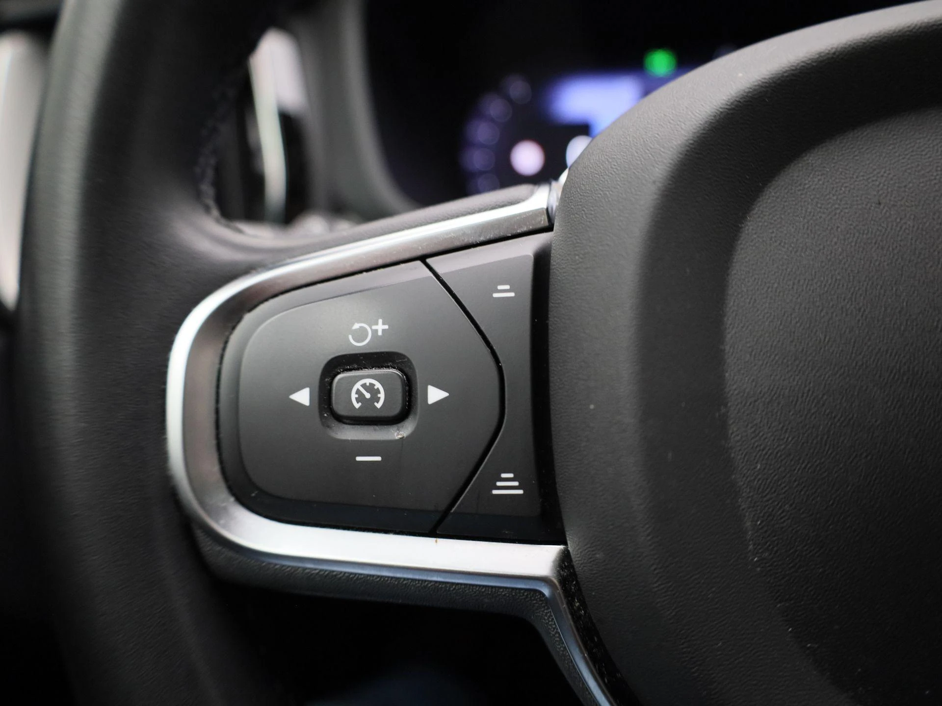 Volvo-XC60-image-20