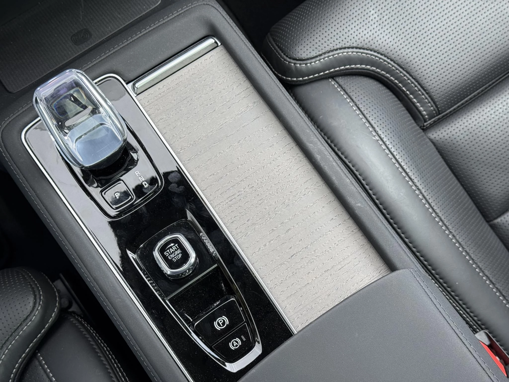 Volvo XC90 T8 Plug-in hybrid AWD Ultra Dark