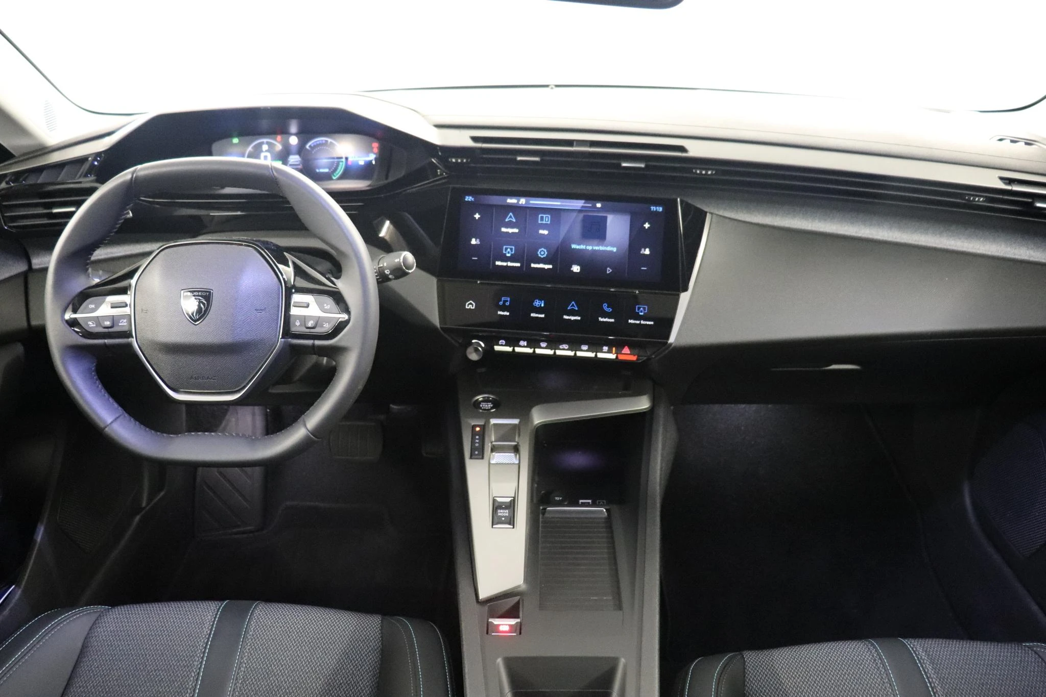 Peugeot-e-308-image-12