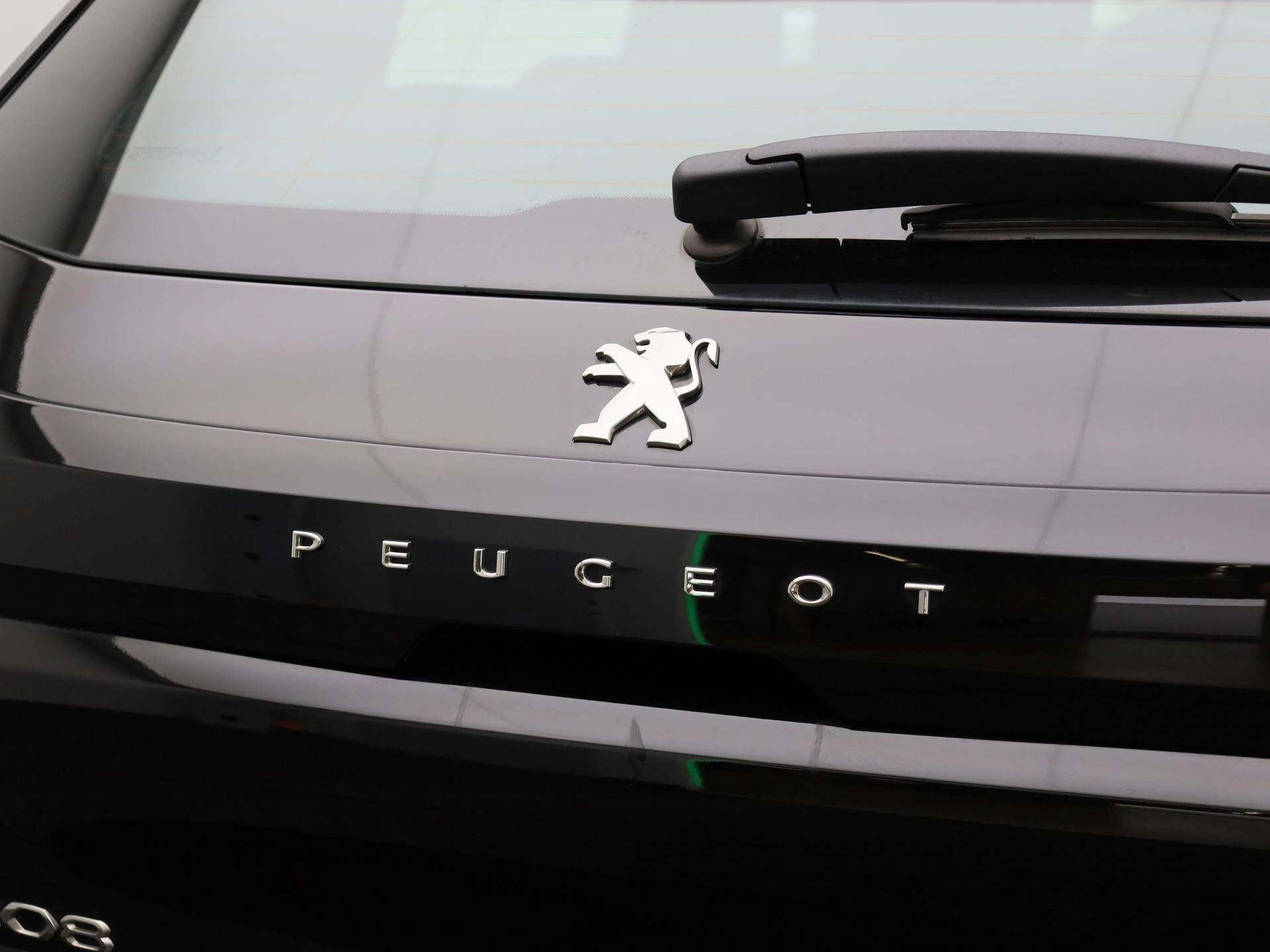 Peugeot-e-208-image-38