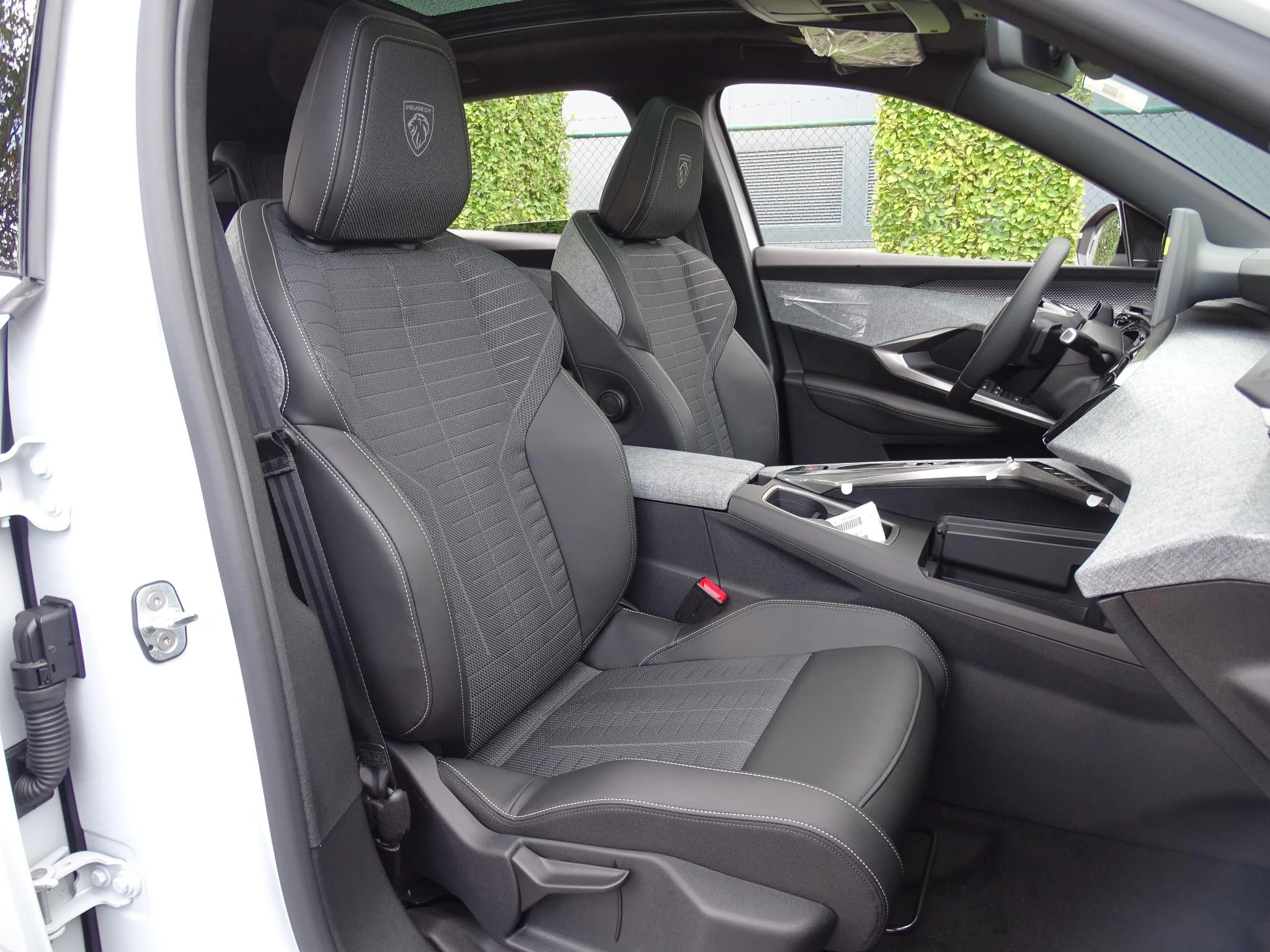 Peugeot-e-3008-image-10
