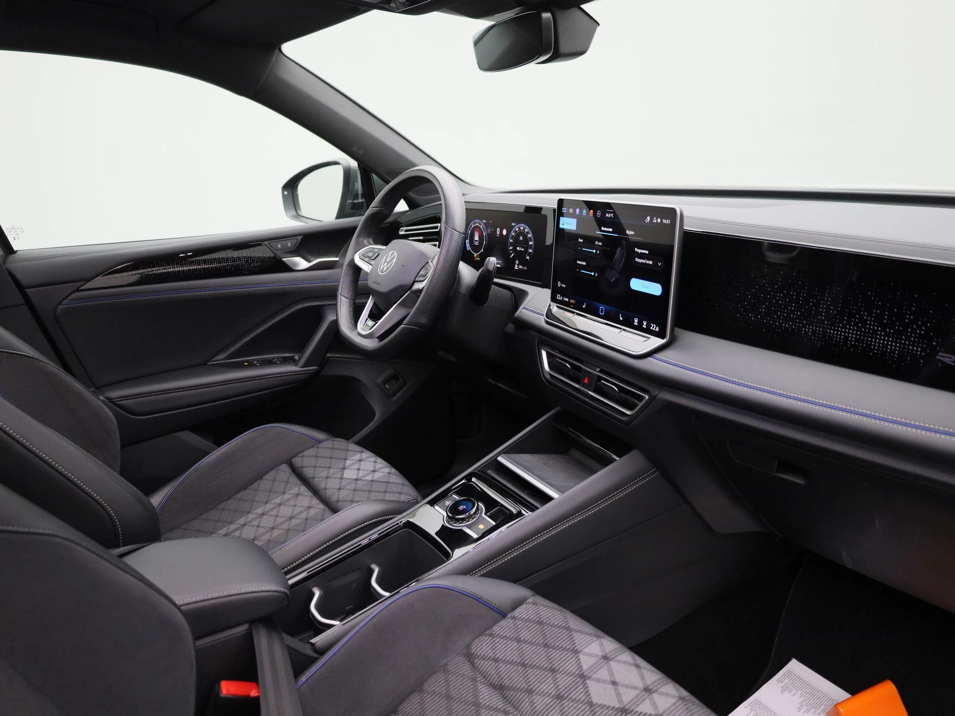 Volkswagen-Tiguan-image-32