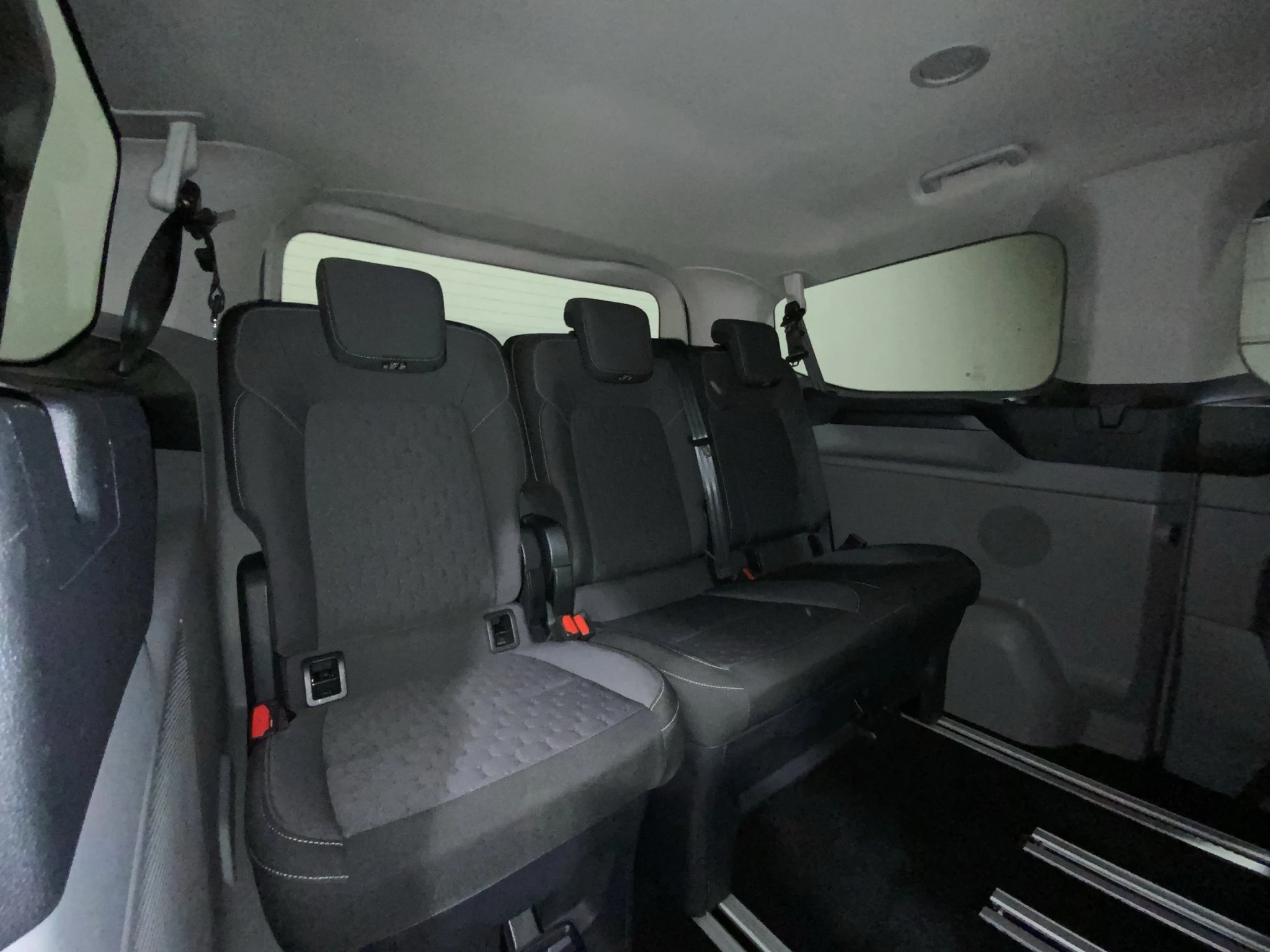 Ford-Tourneo Custom-image-16