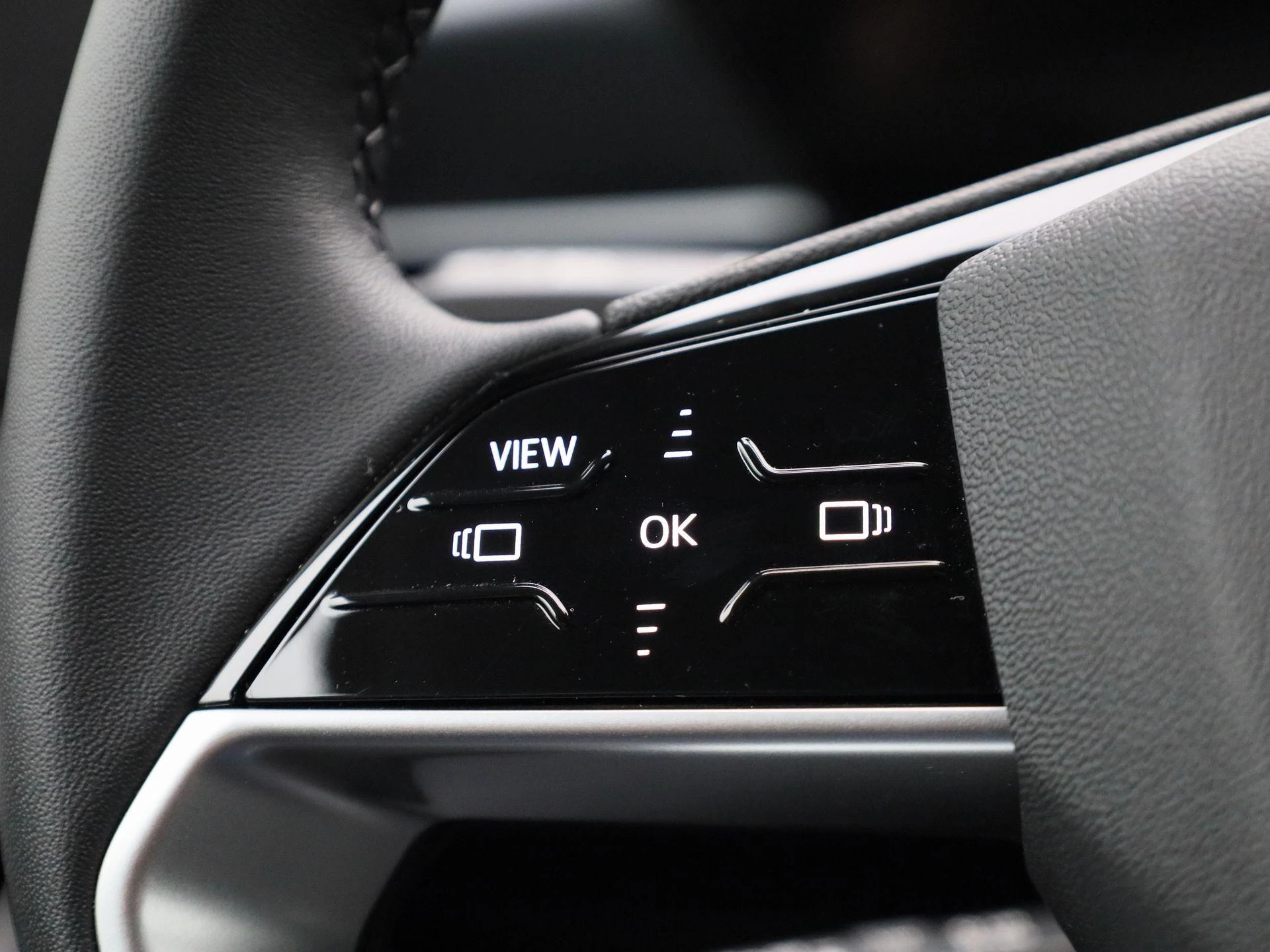 Audi-Q6 e-tron-image-17