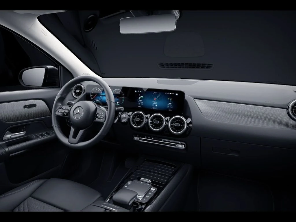 Mercedes-Benz-GLA 250 e-image-12