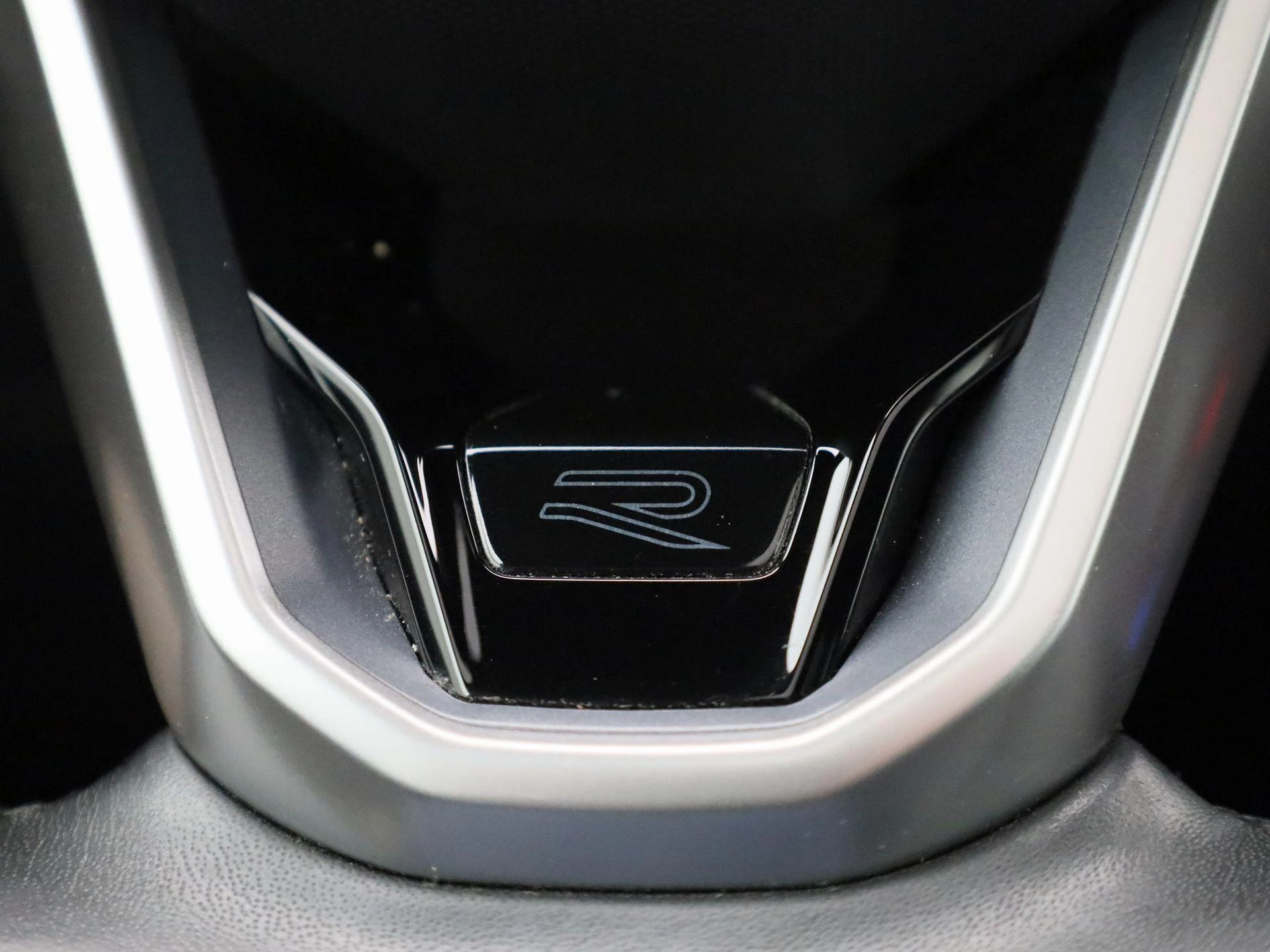 Volkswagen-Tiguan-image-32