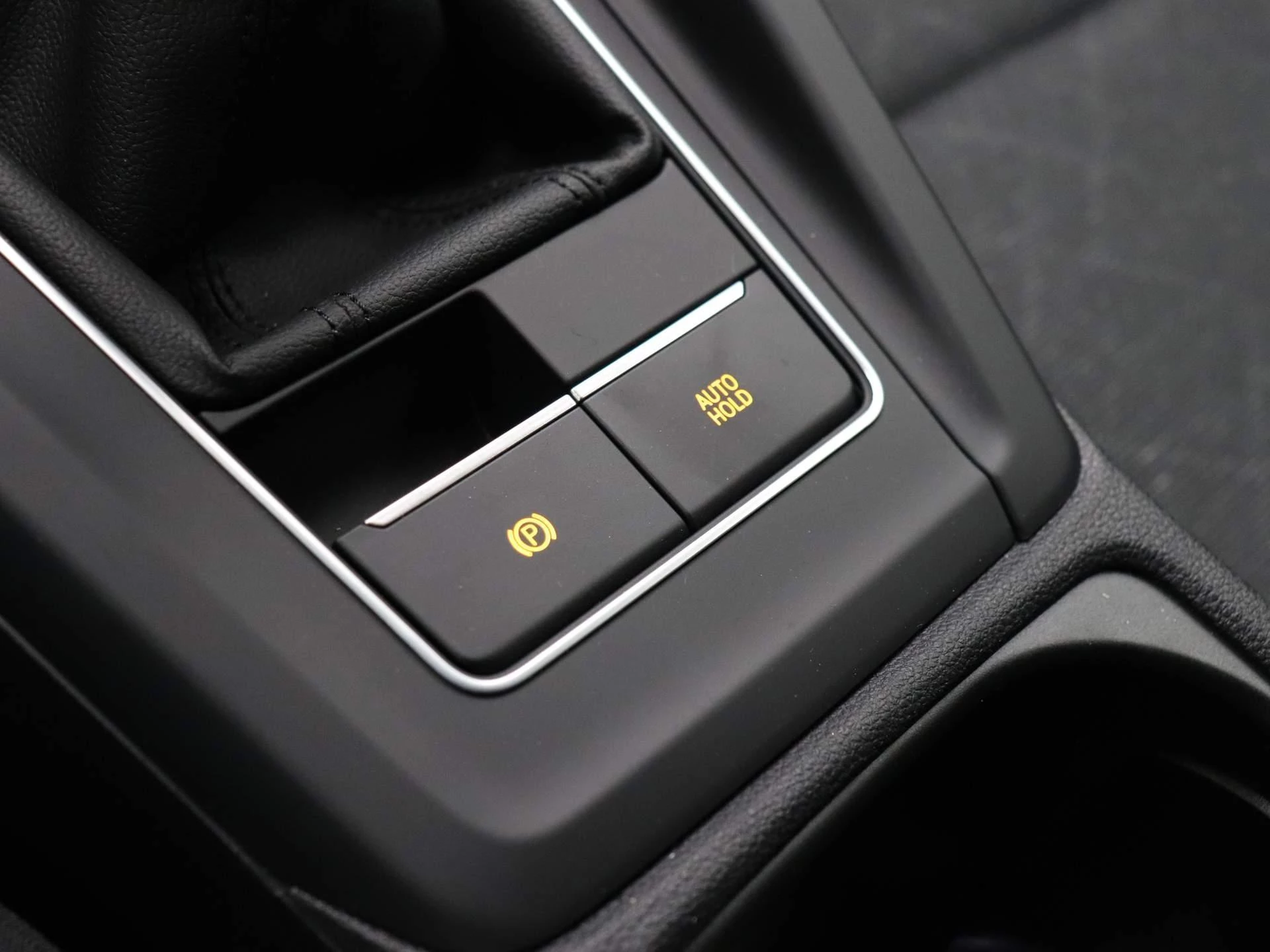 Volkswagen-Golf-image-20