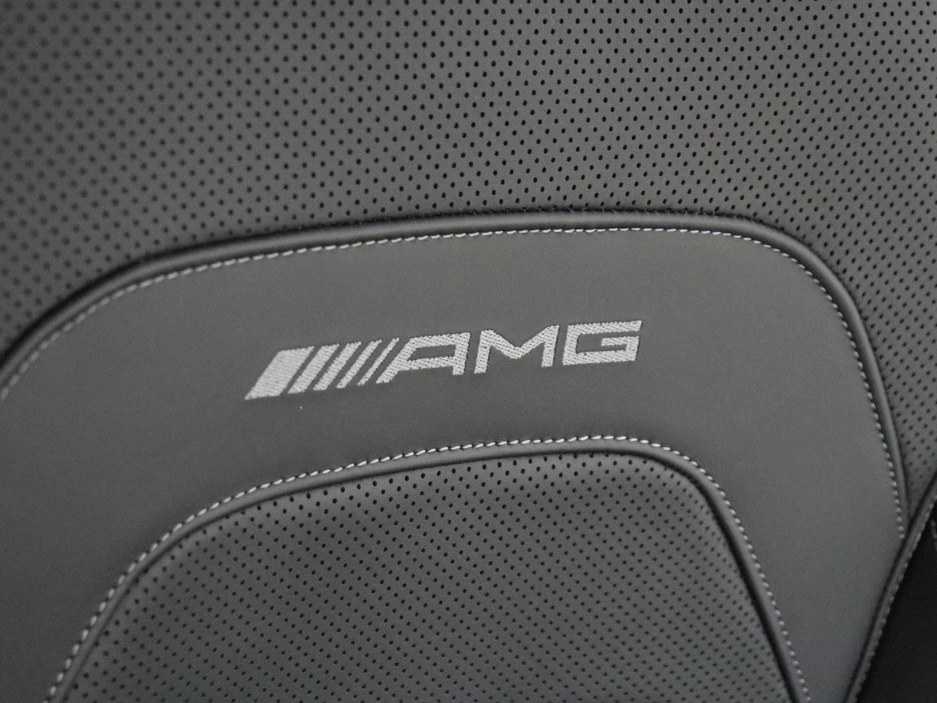 Mercedes-Benz-E-Klasse-image-15