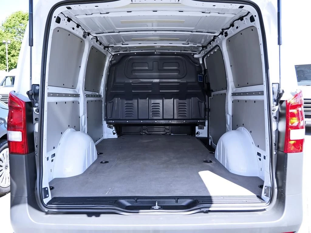 Mercedes-Benz-Vito 116-image-13