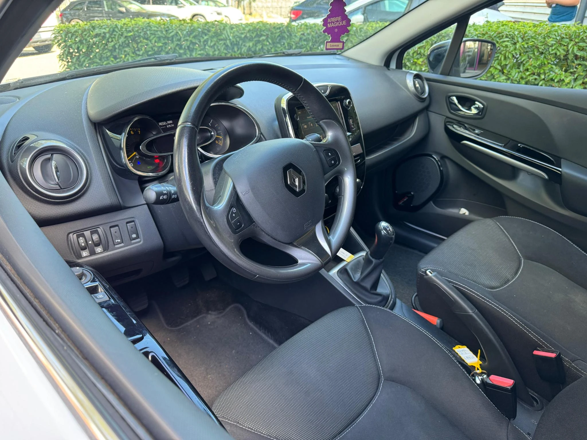 Renault-Clio-image-9